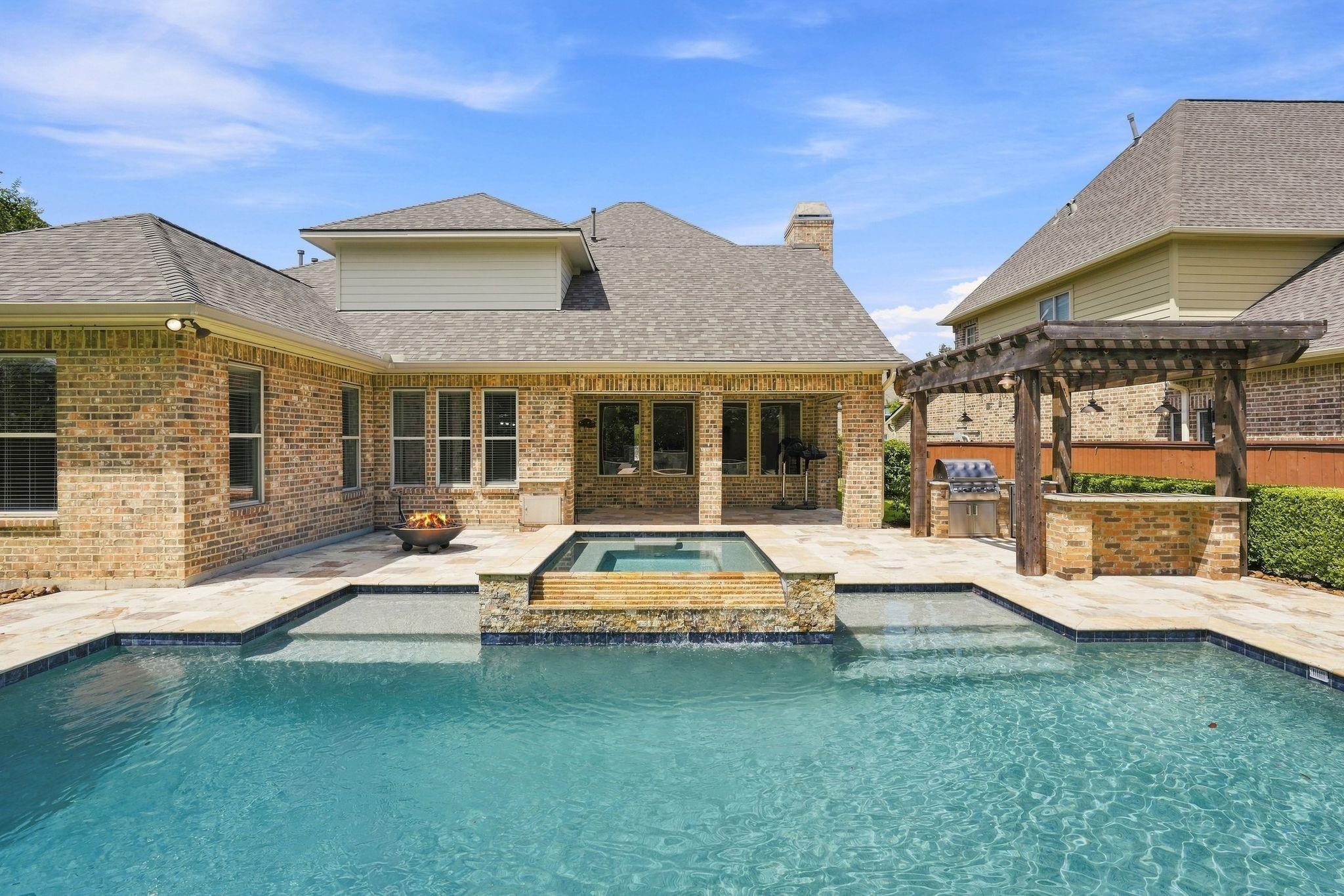 126 E Cove View Trail