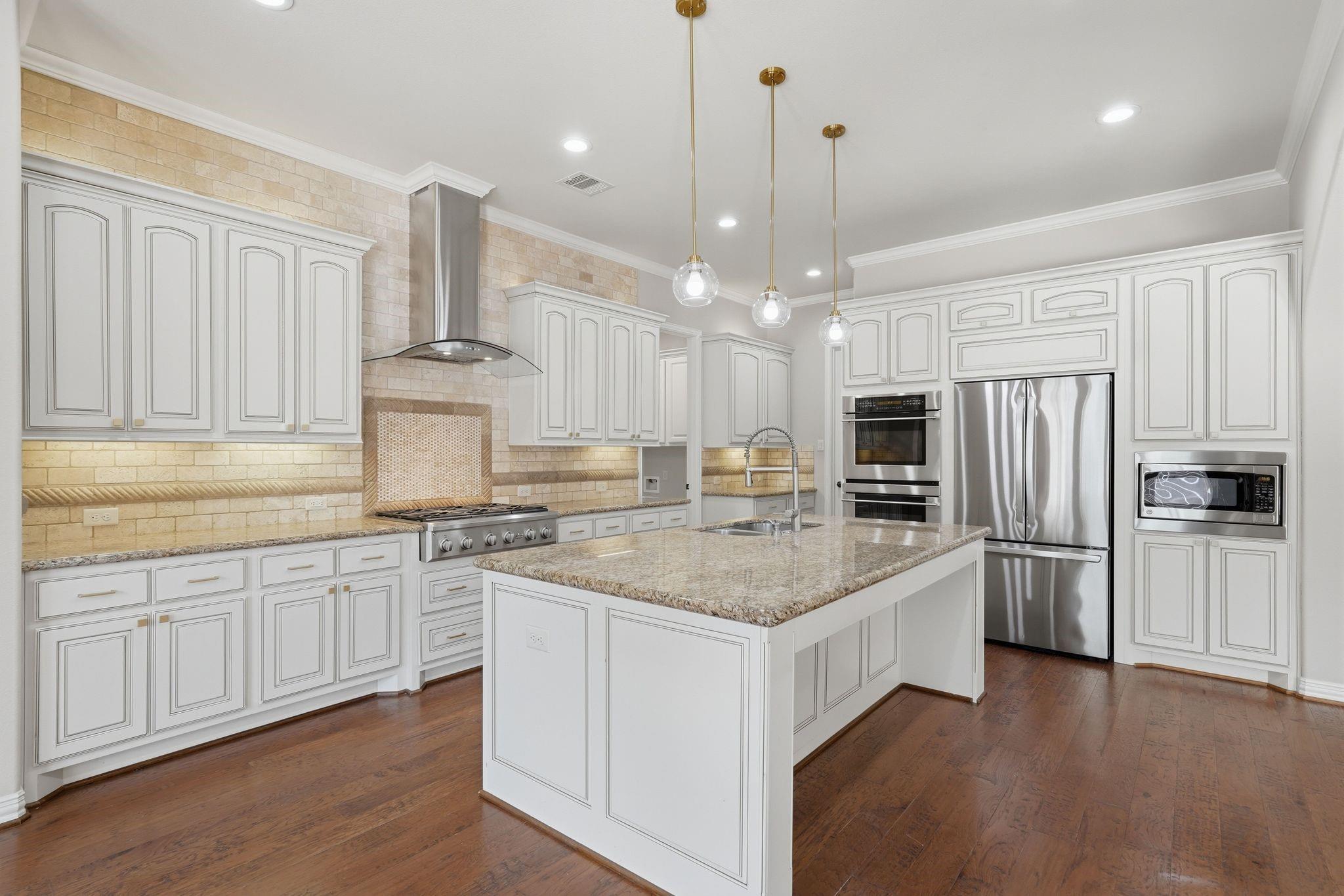126 E Cove View Trail