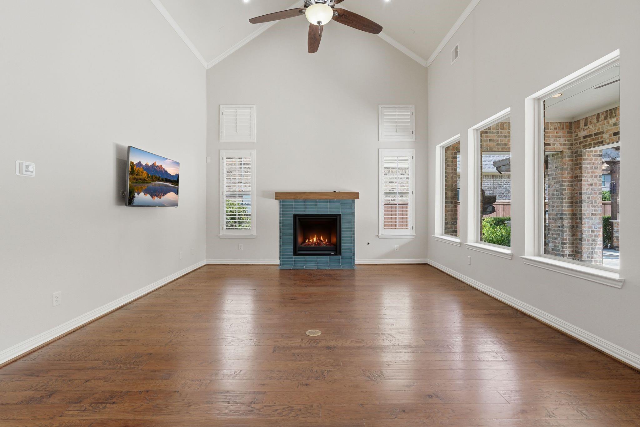 126 E Cove View Trail