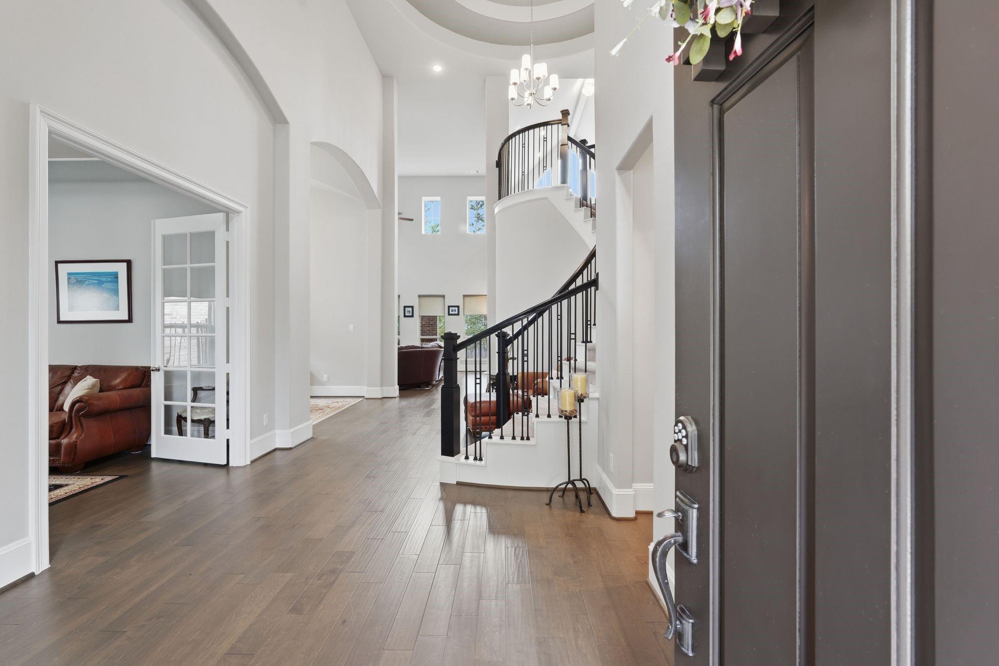 111 N Winter Sunrise Circle