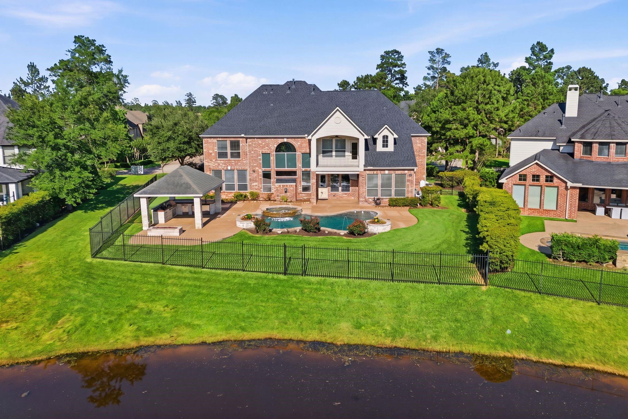 23 Mosaic Point Place