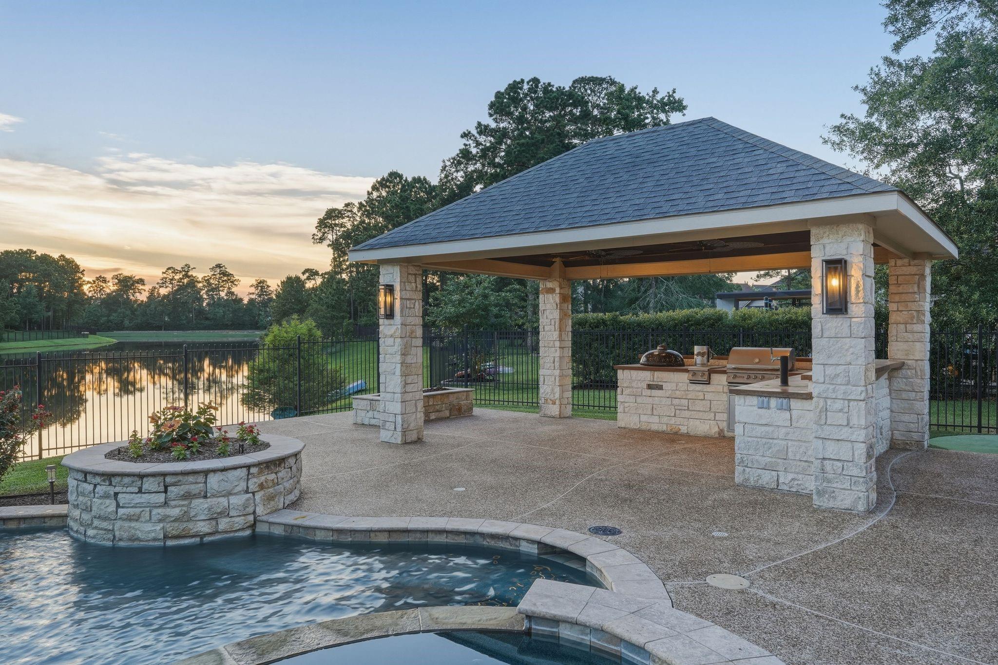 23 Mosaic Point Place