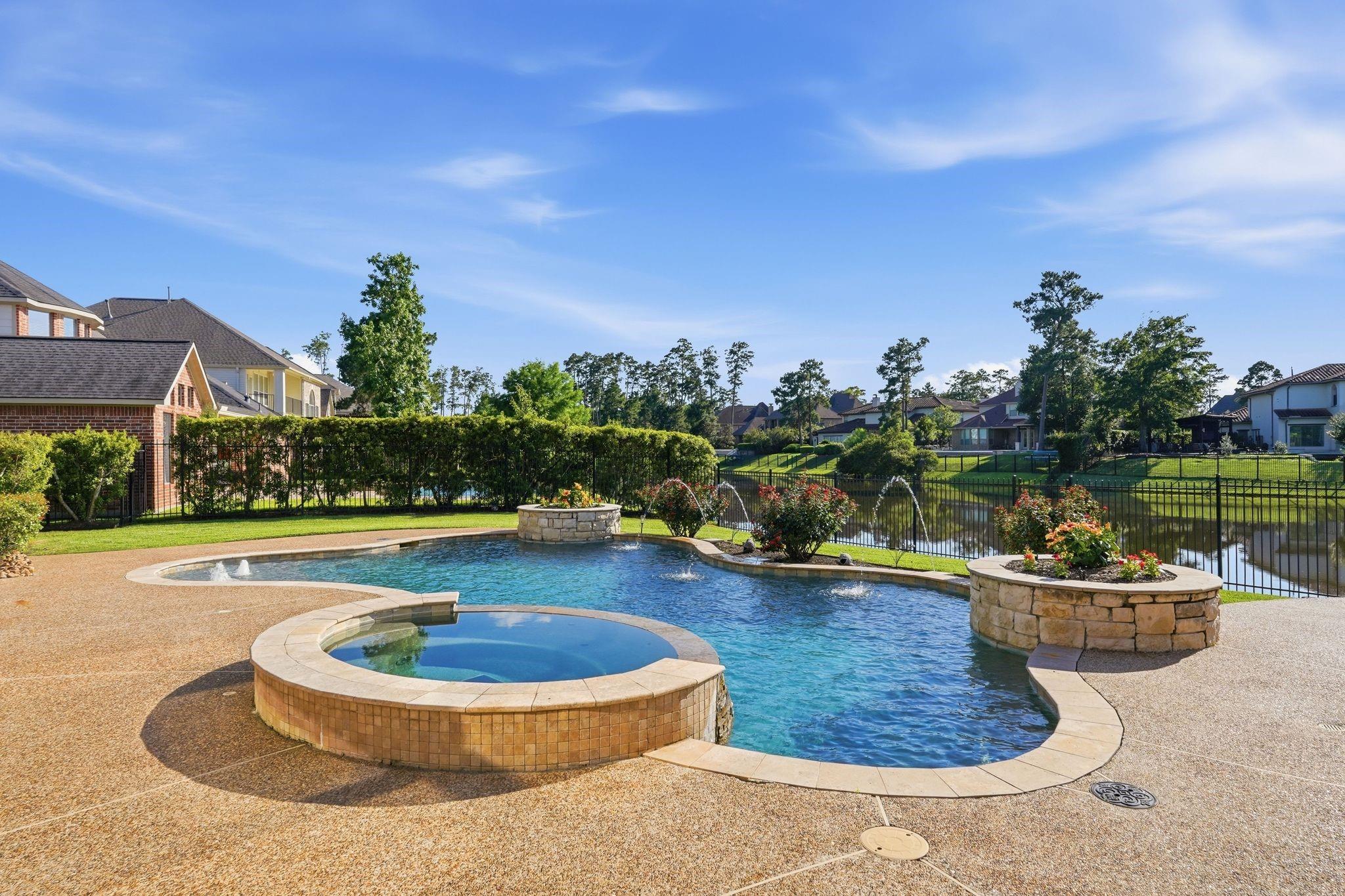 23 Mosaic Point Place
