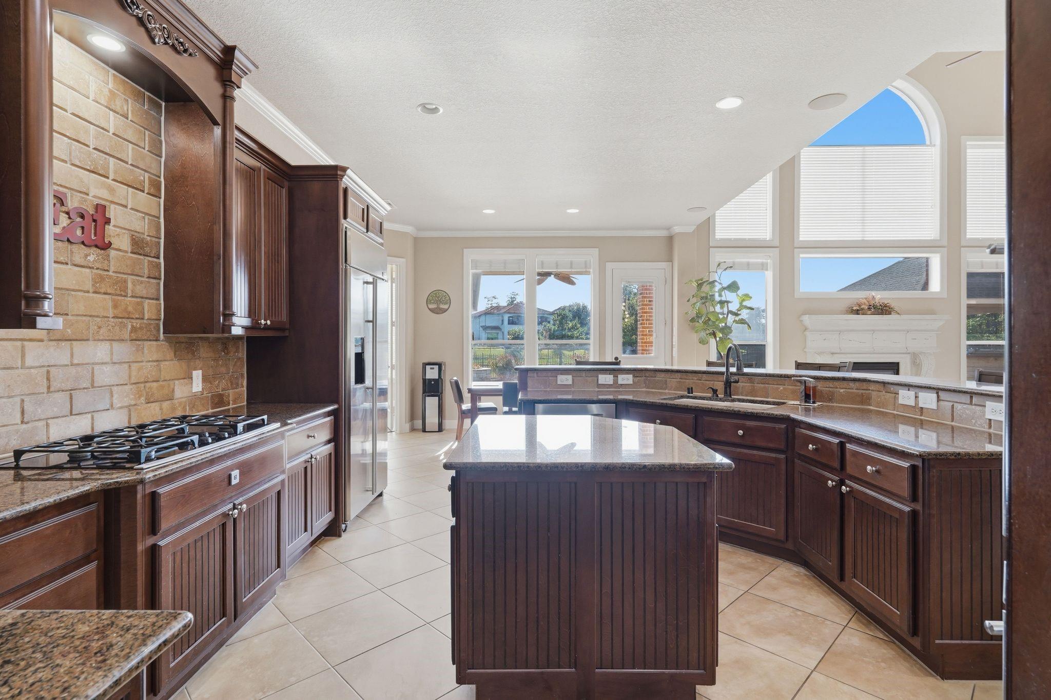 23 Mosaic Point Place