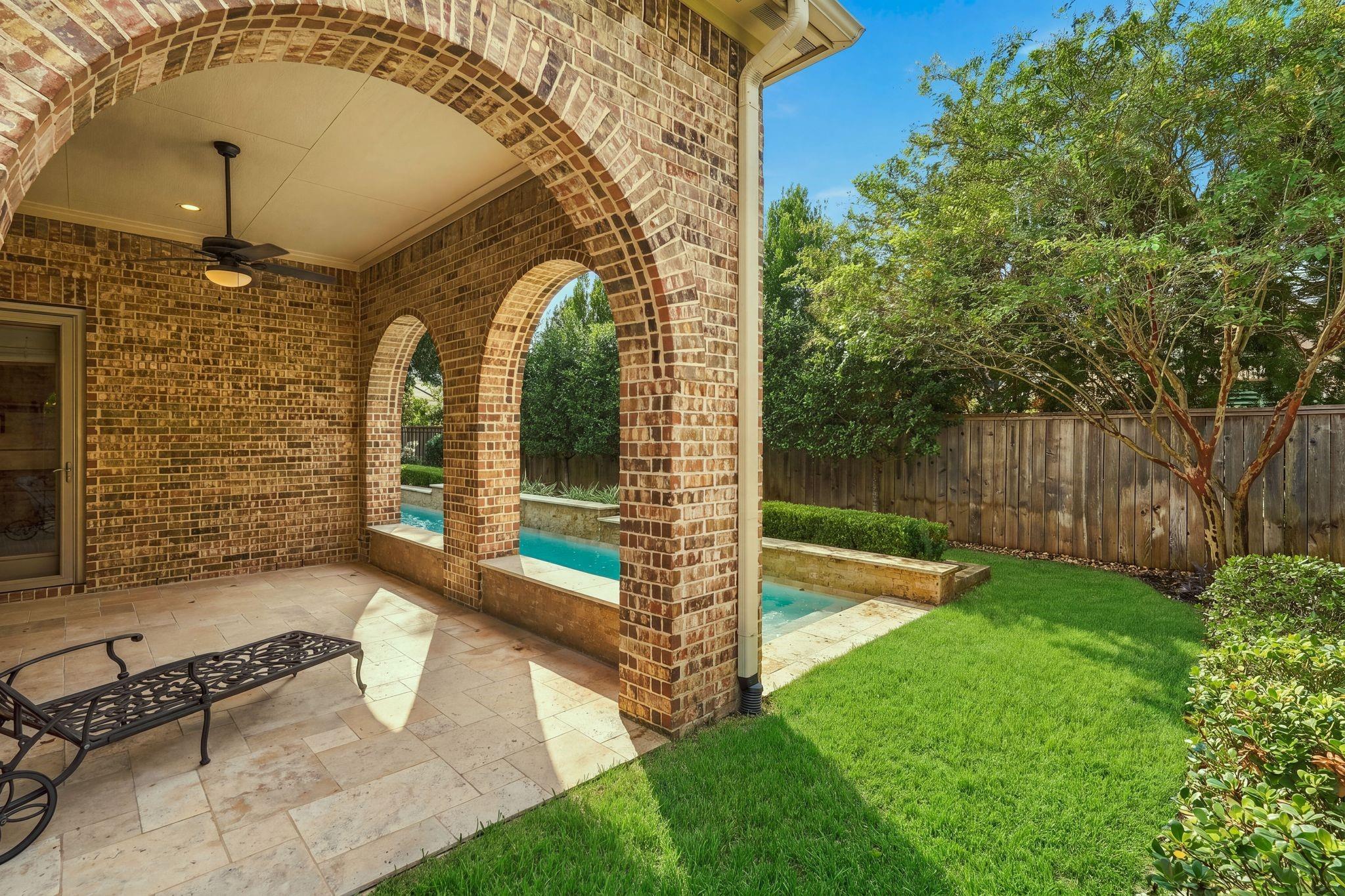 51 Woodglade Way