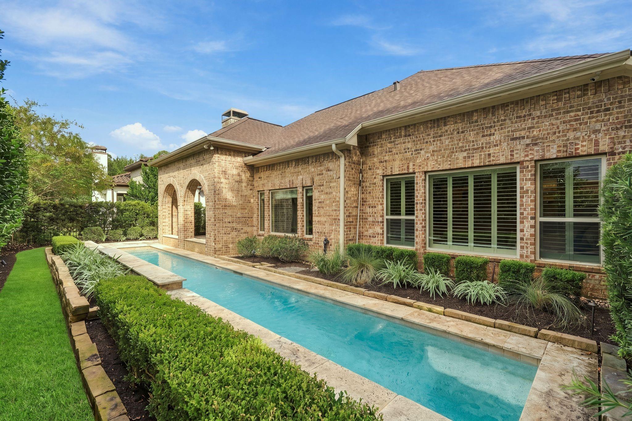 51 Woodglade Way