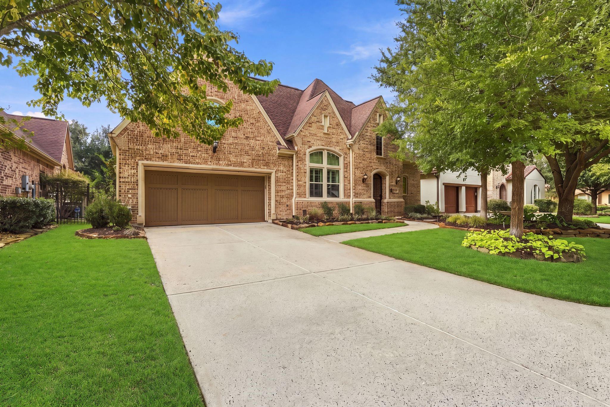 51 Woodglade Way