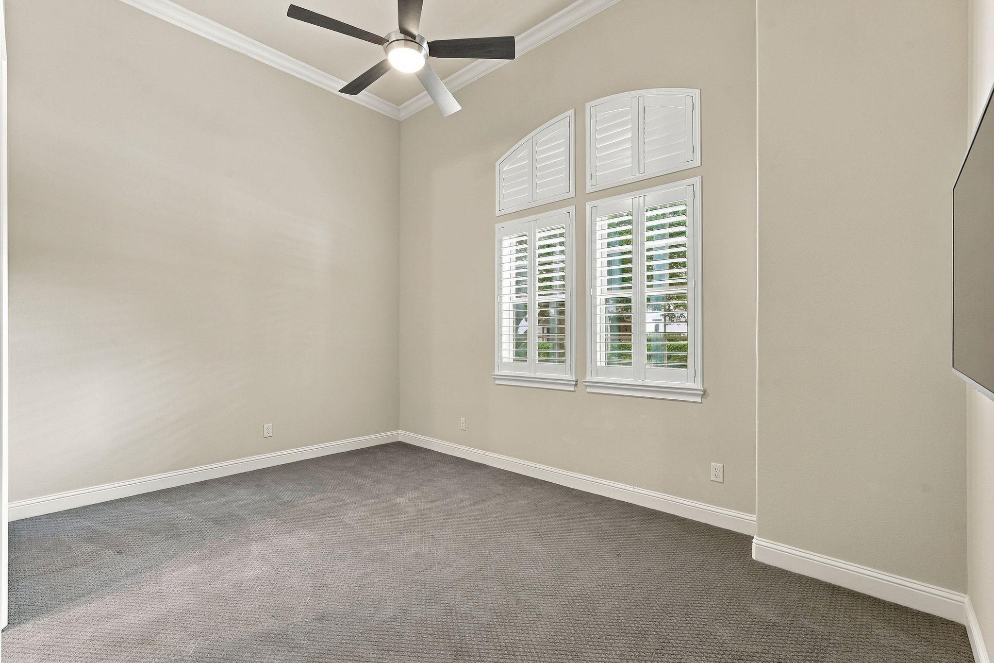 51 Woodglade Way