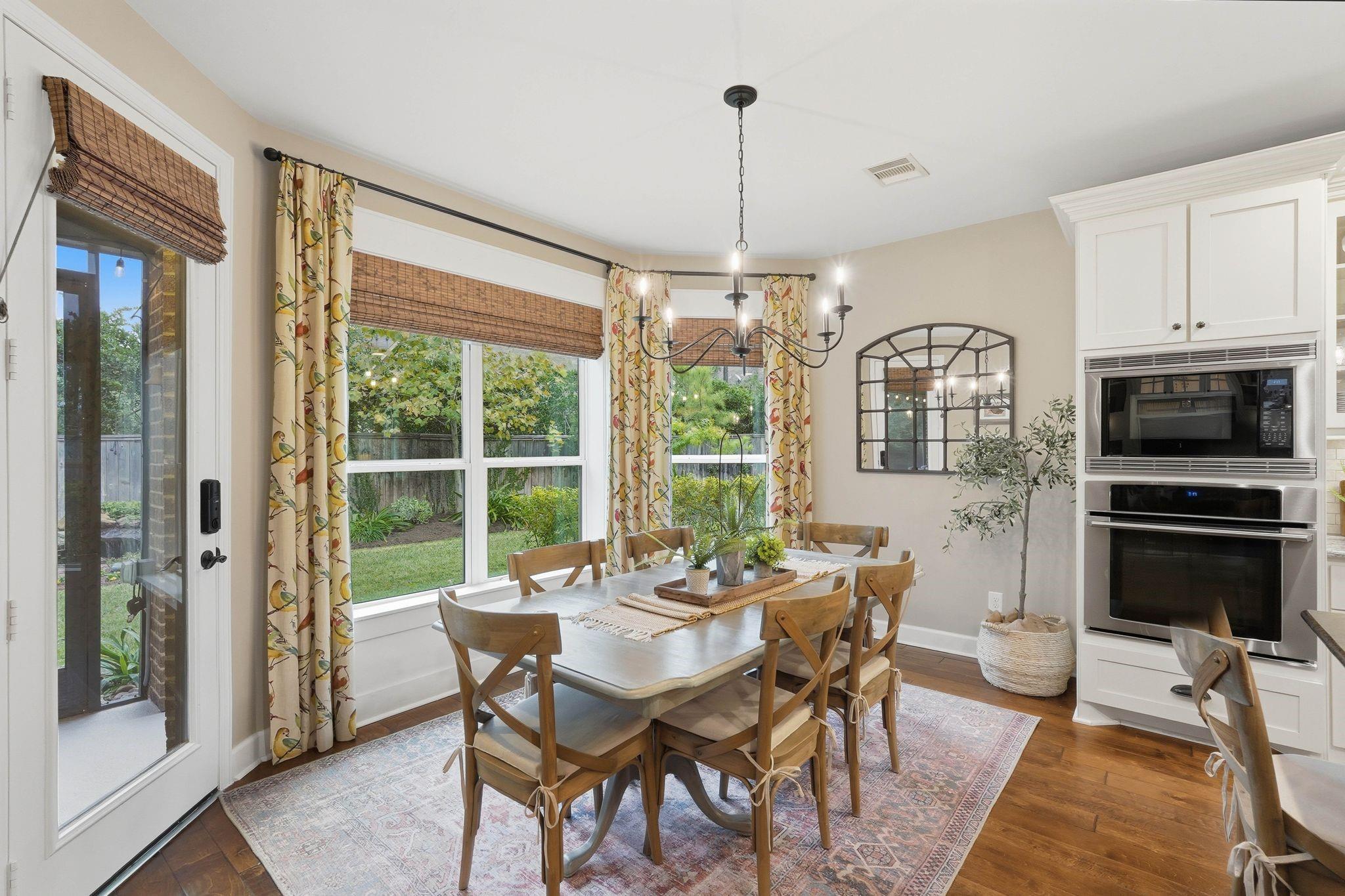 147 W Valera Ridge Place