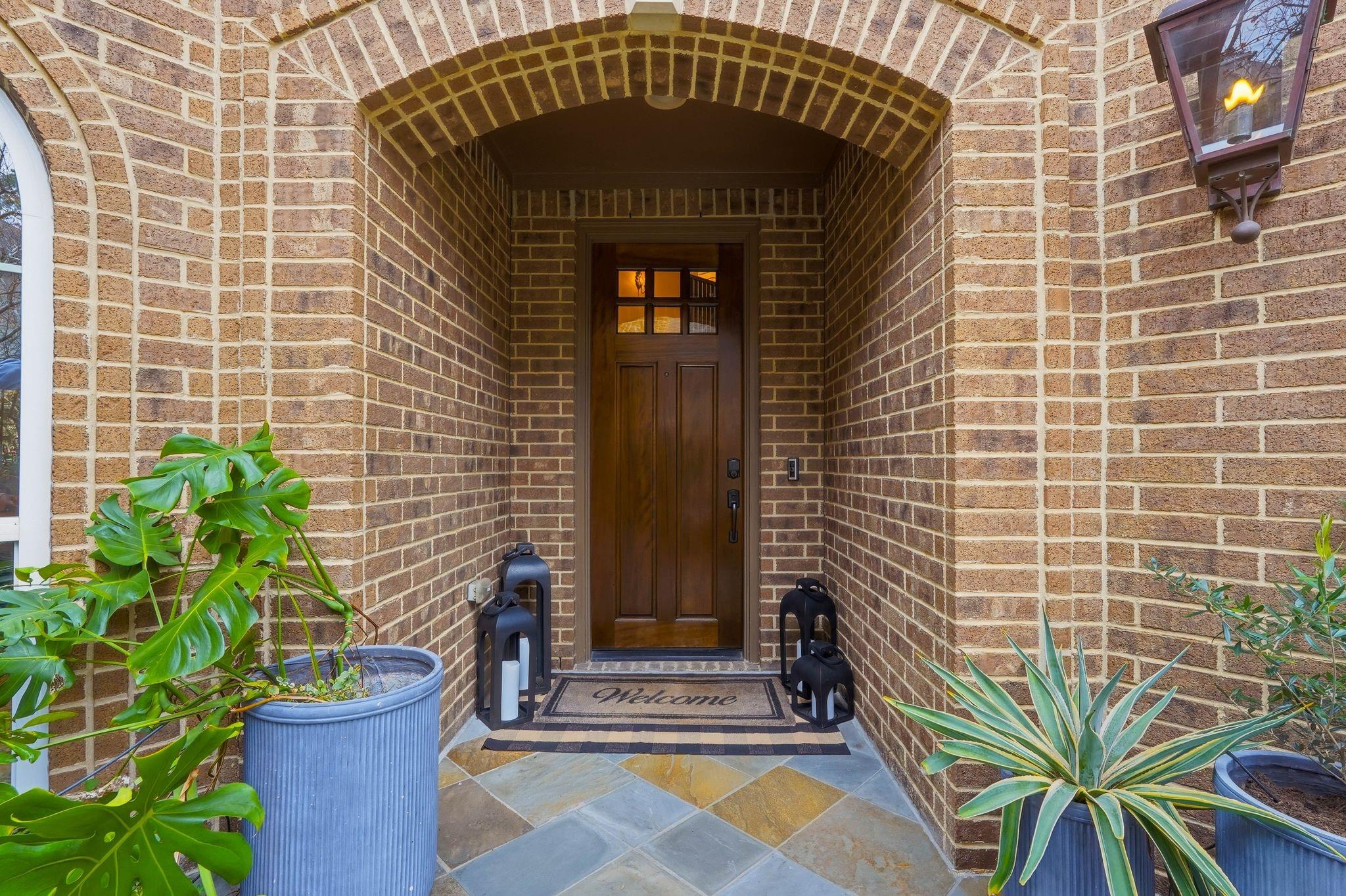 147 W Valera Ridge Place