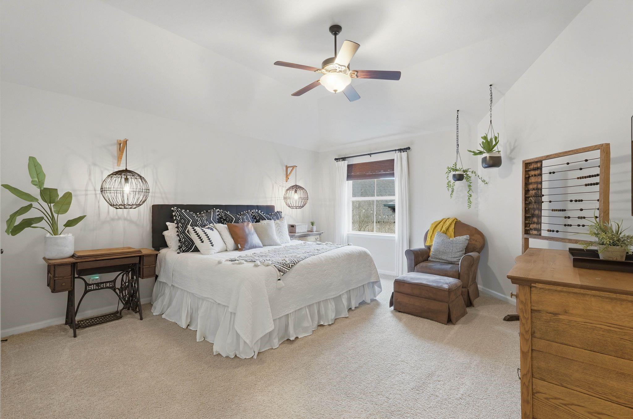 147 W Valera Ridge Place