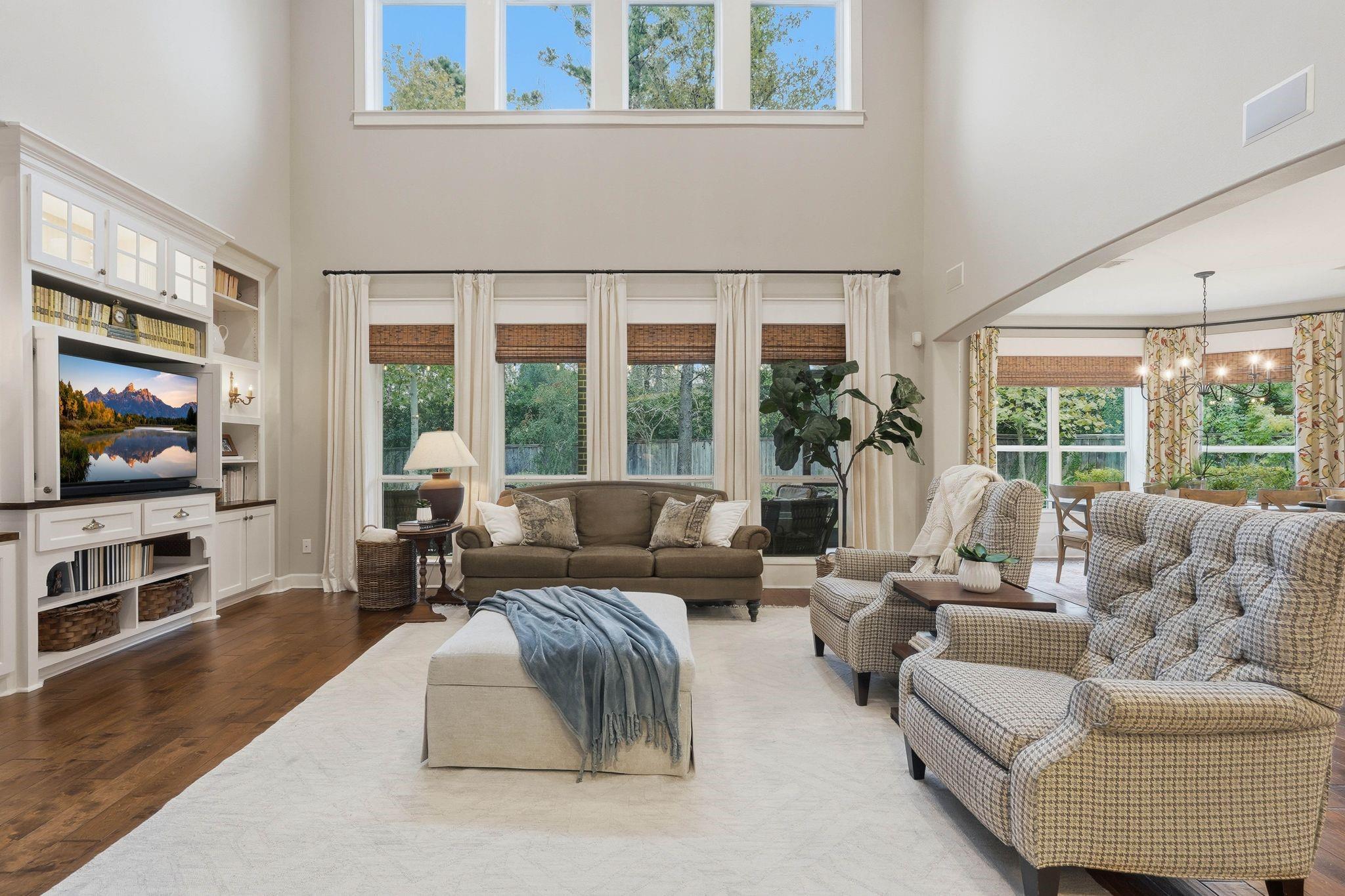 147 W Valera Ridge Place