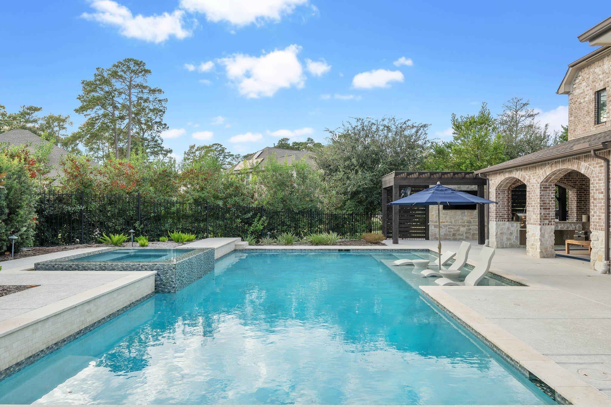 122 N Winter Sunrise Circle