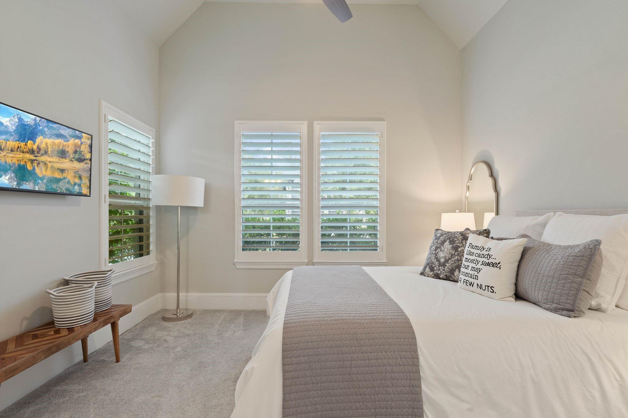 122 N Winter Sunrise Circle