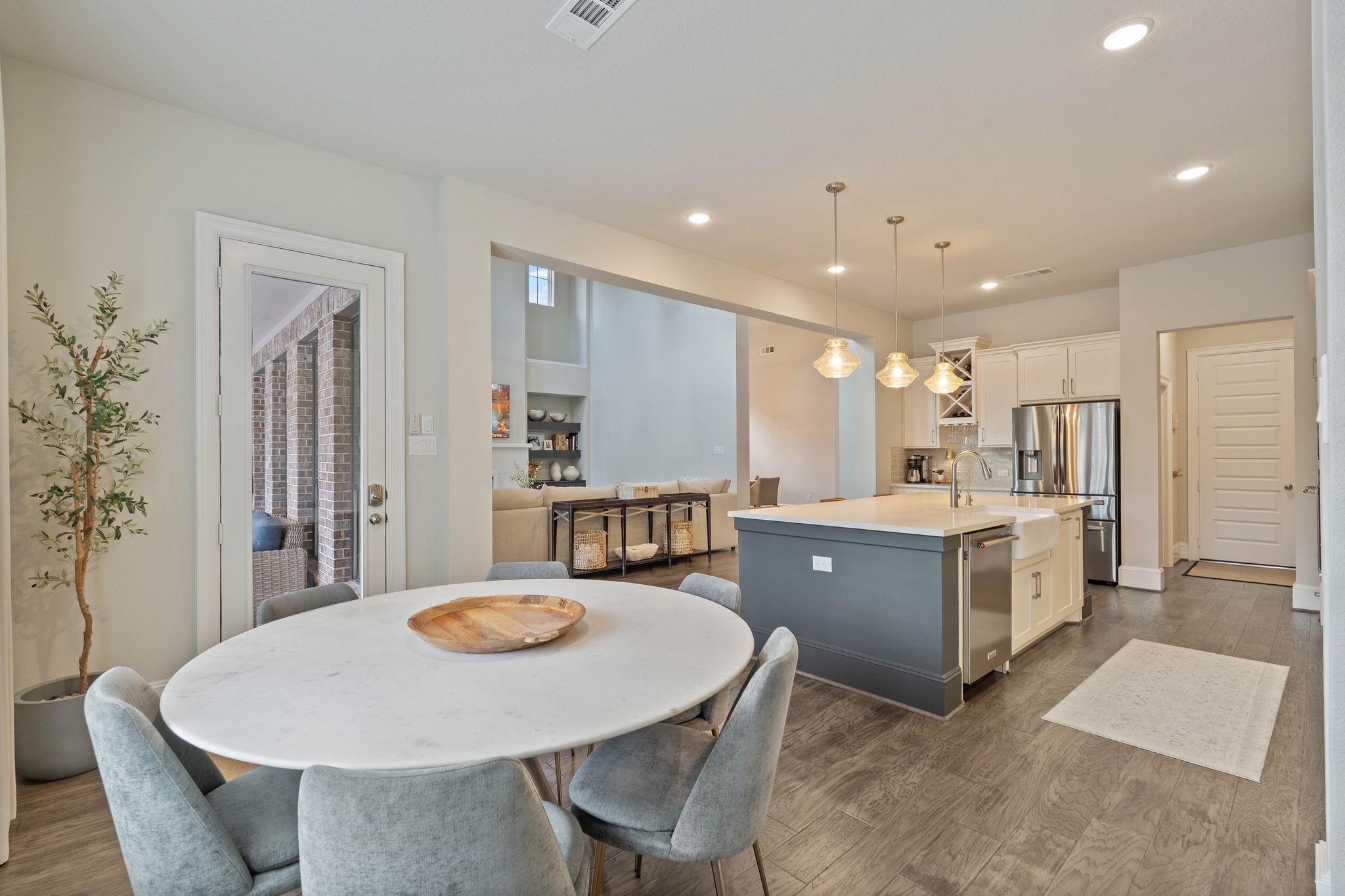 122 N Winter Sunrise Circle