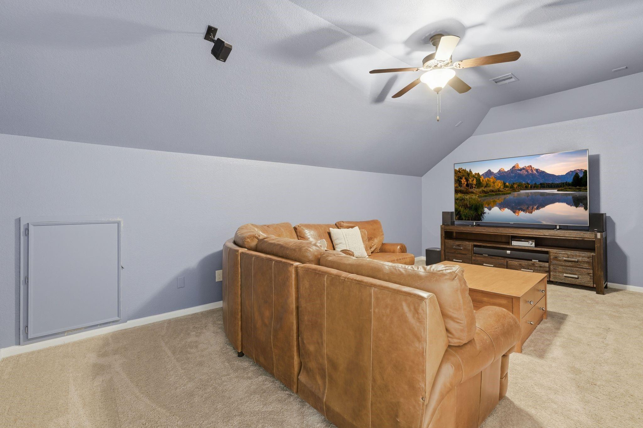 2 Indigo Bunting Place