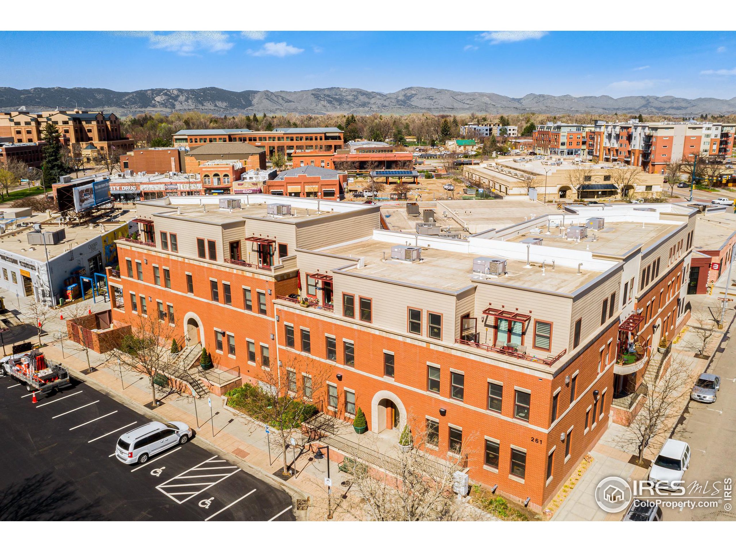 261 Pine St Unit: 104