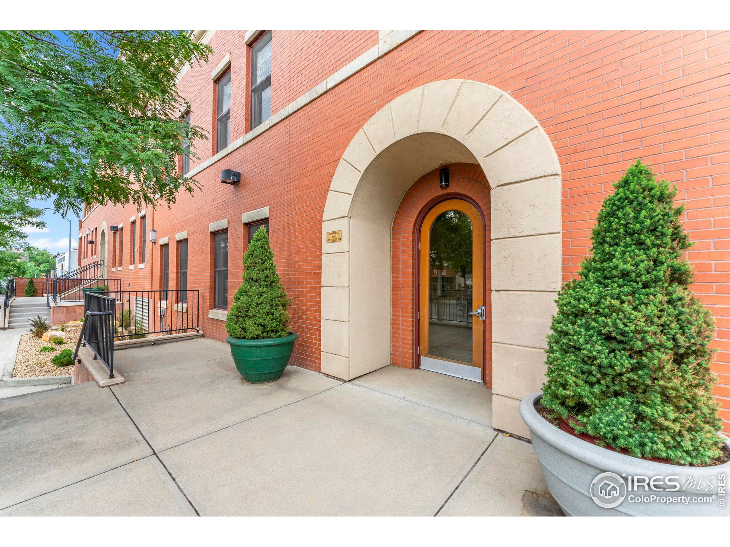 261 Pine St Unit: 104