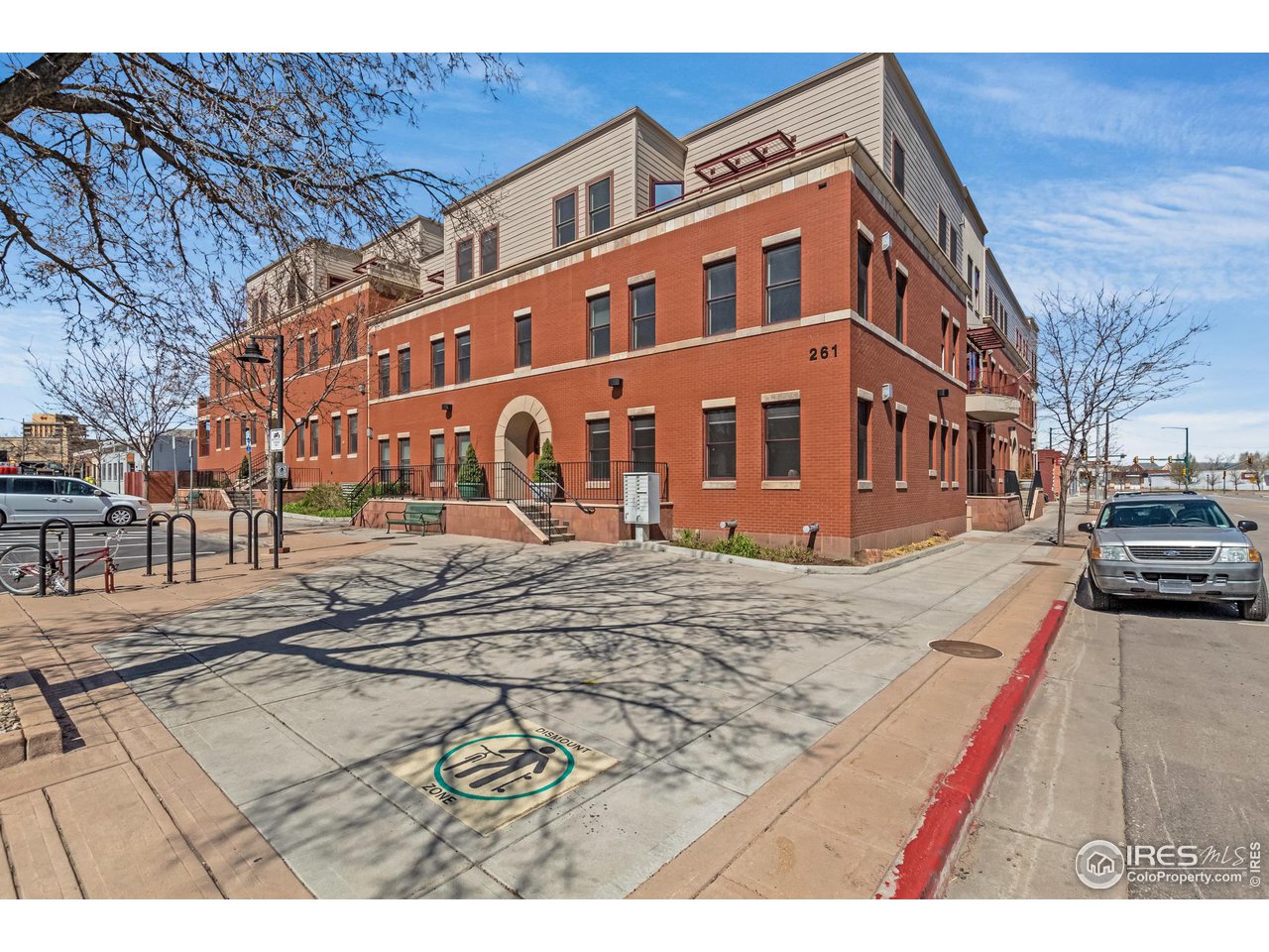 261 Pine St Unit: 104