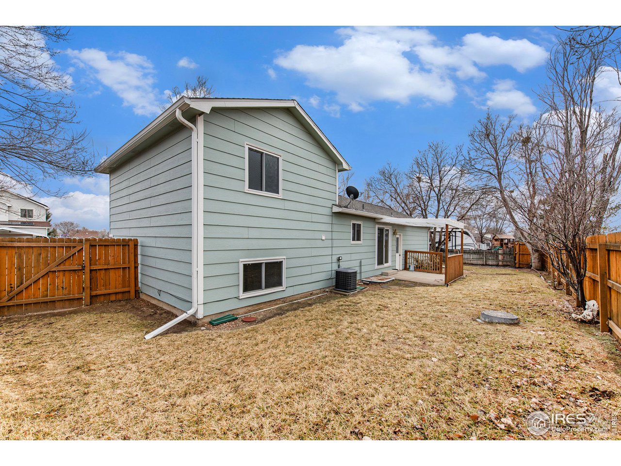 4751 Kings Canyon Dr