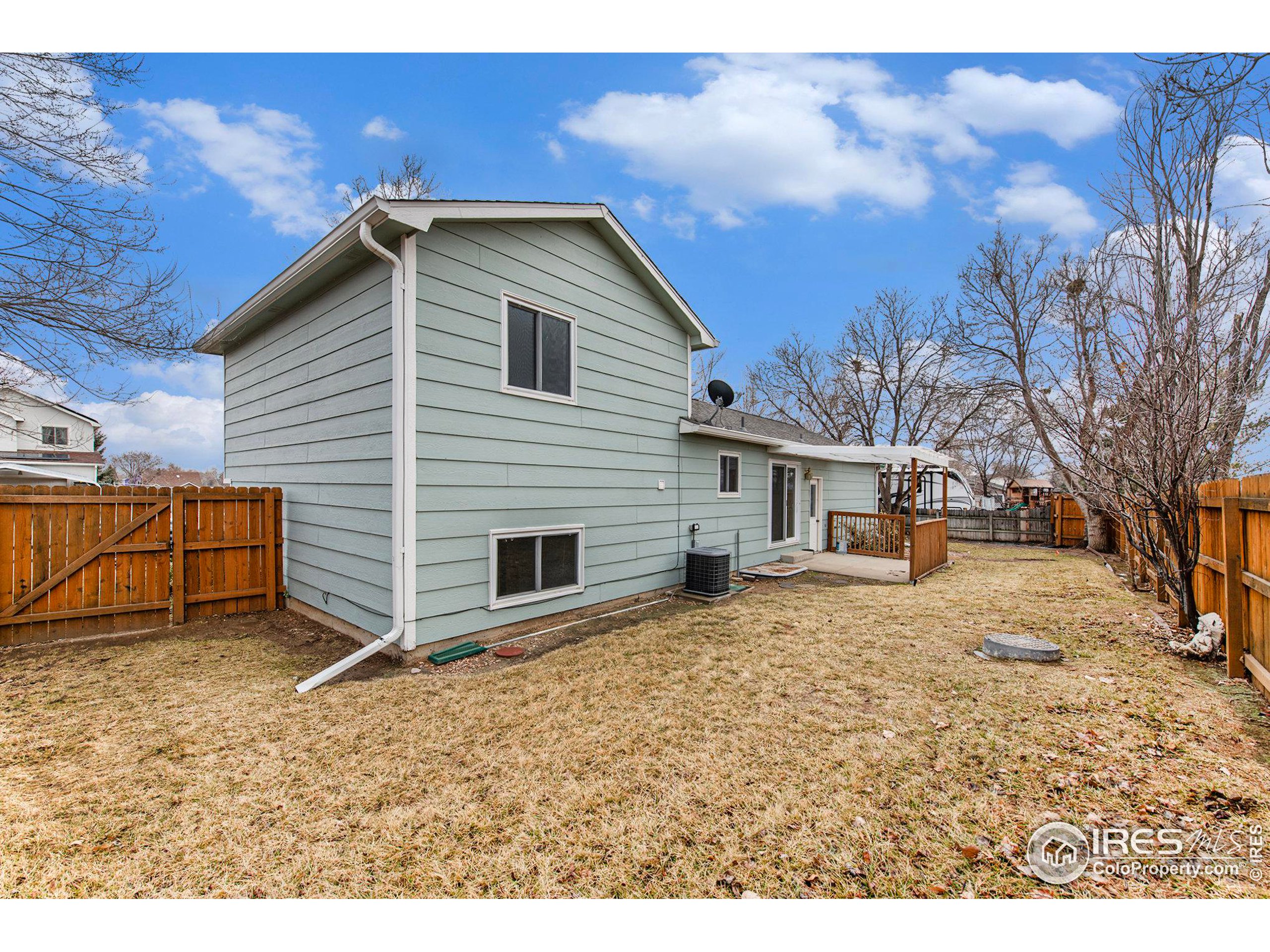 4751 Kings Canyon Dr