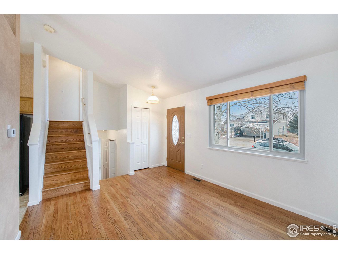 4751 Kings Canyon Dr