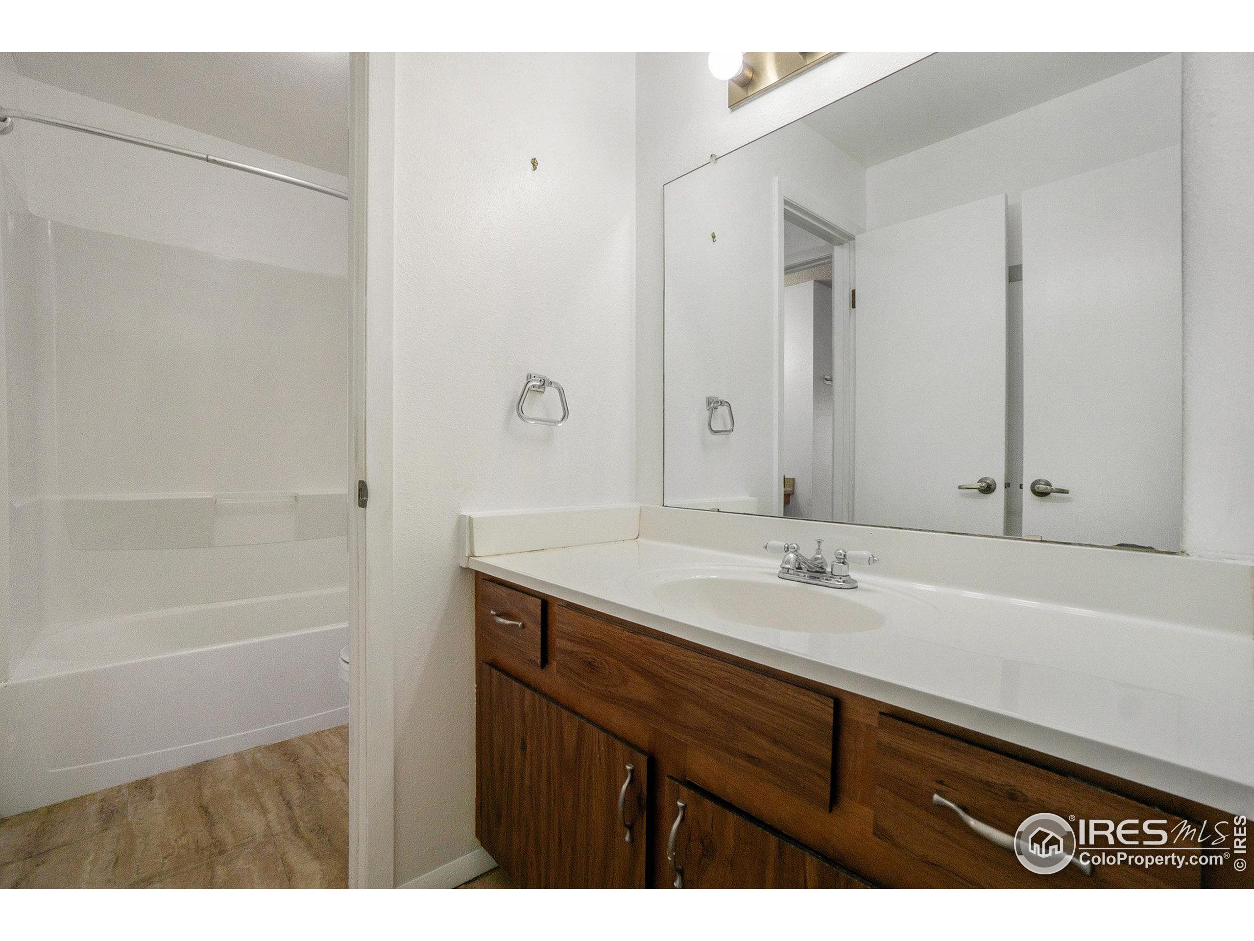 710 City Park Ave B-221