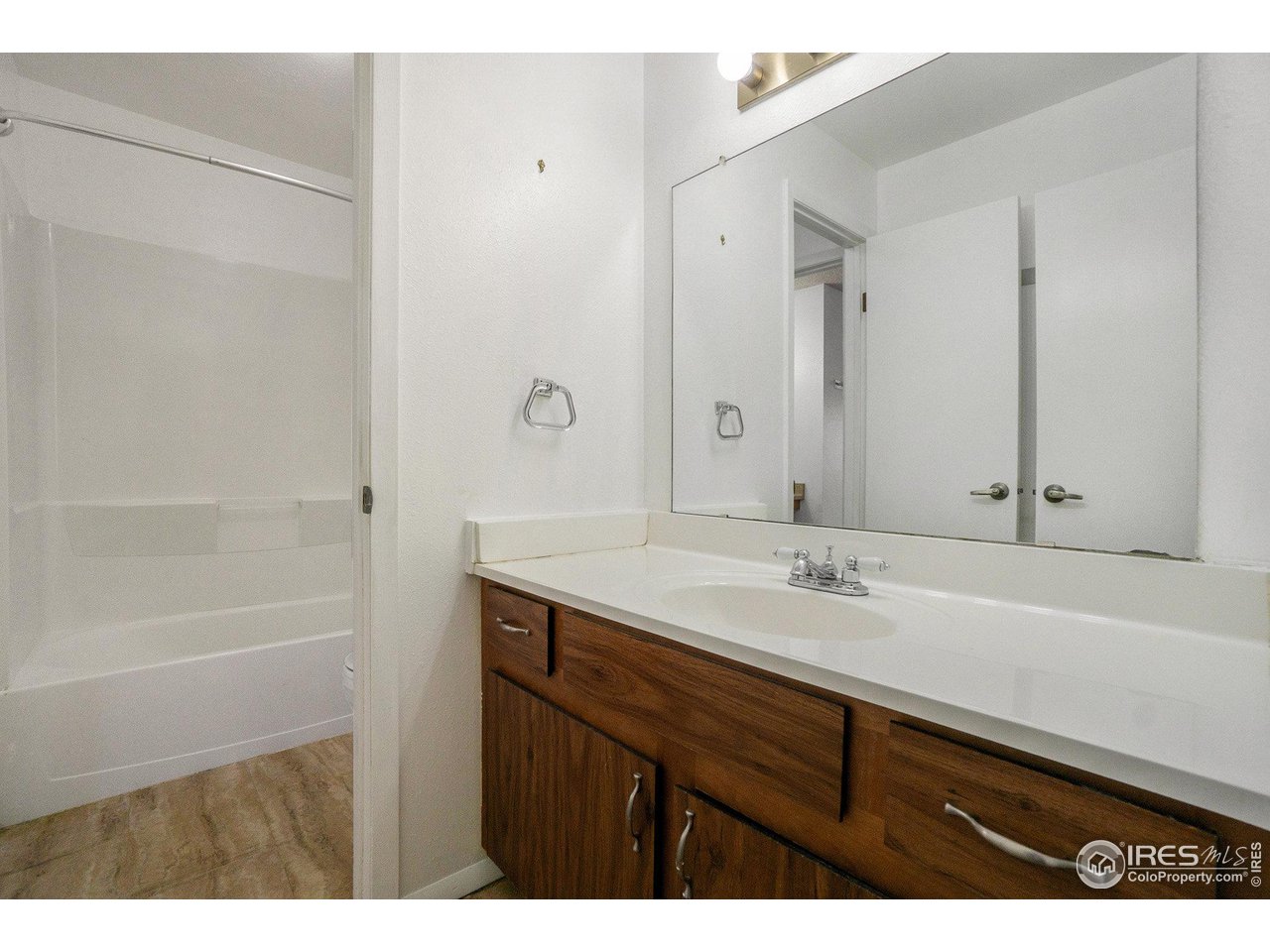 710 City Park Ave B-221