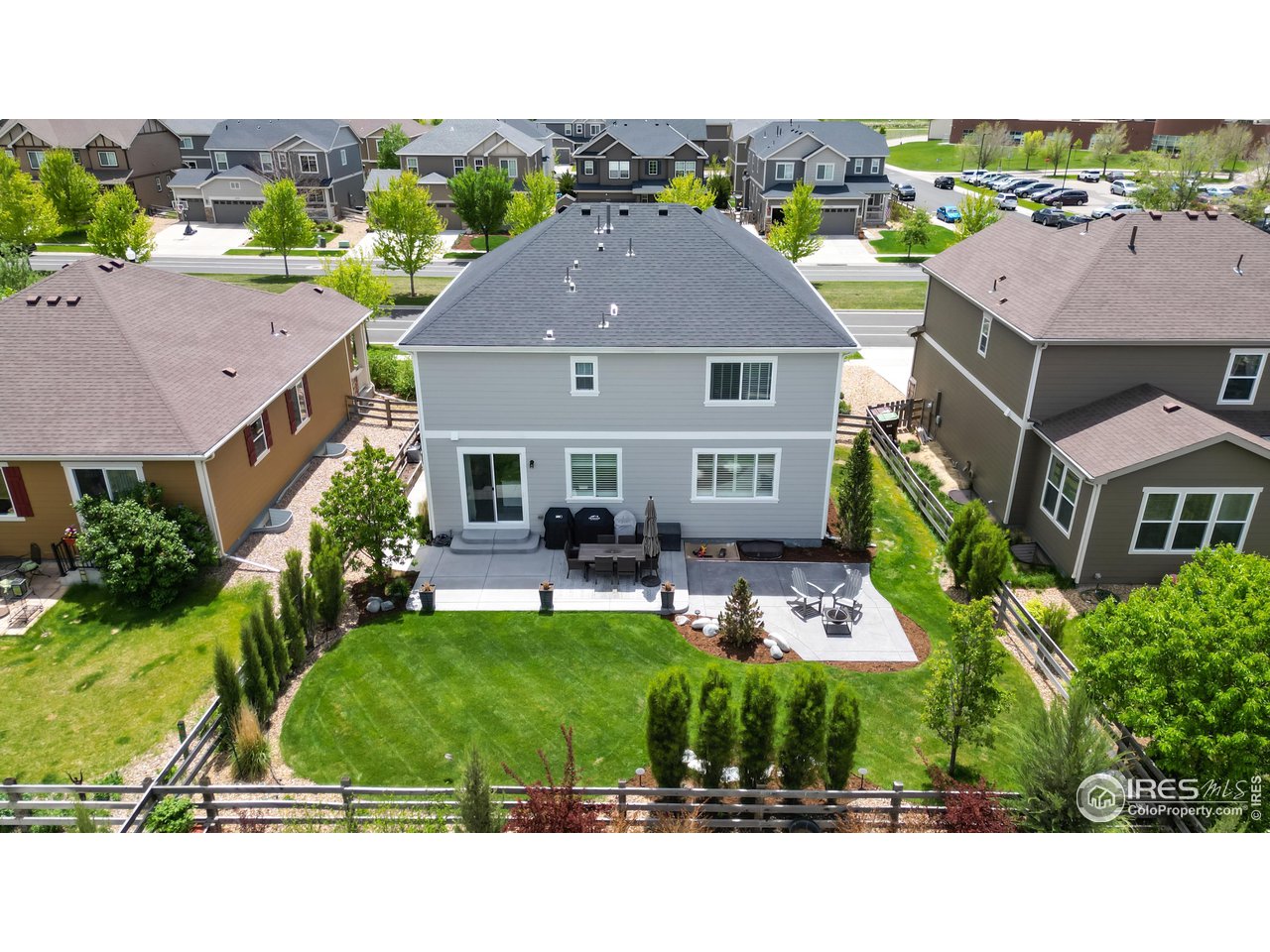 1554 Grand Ave