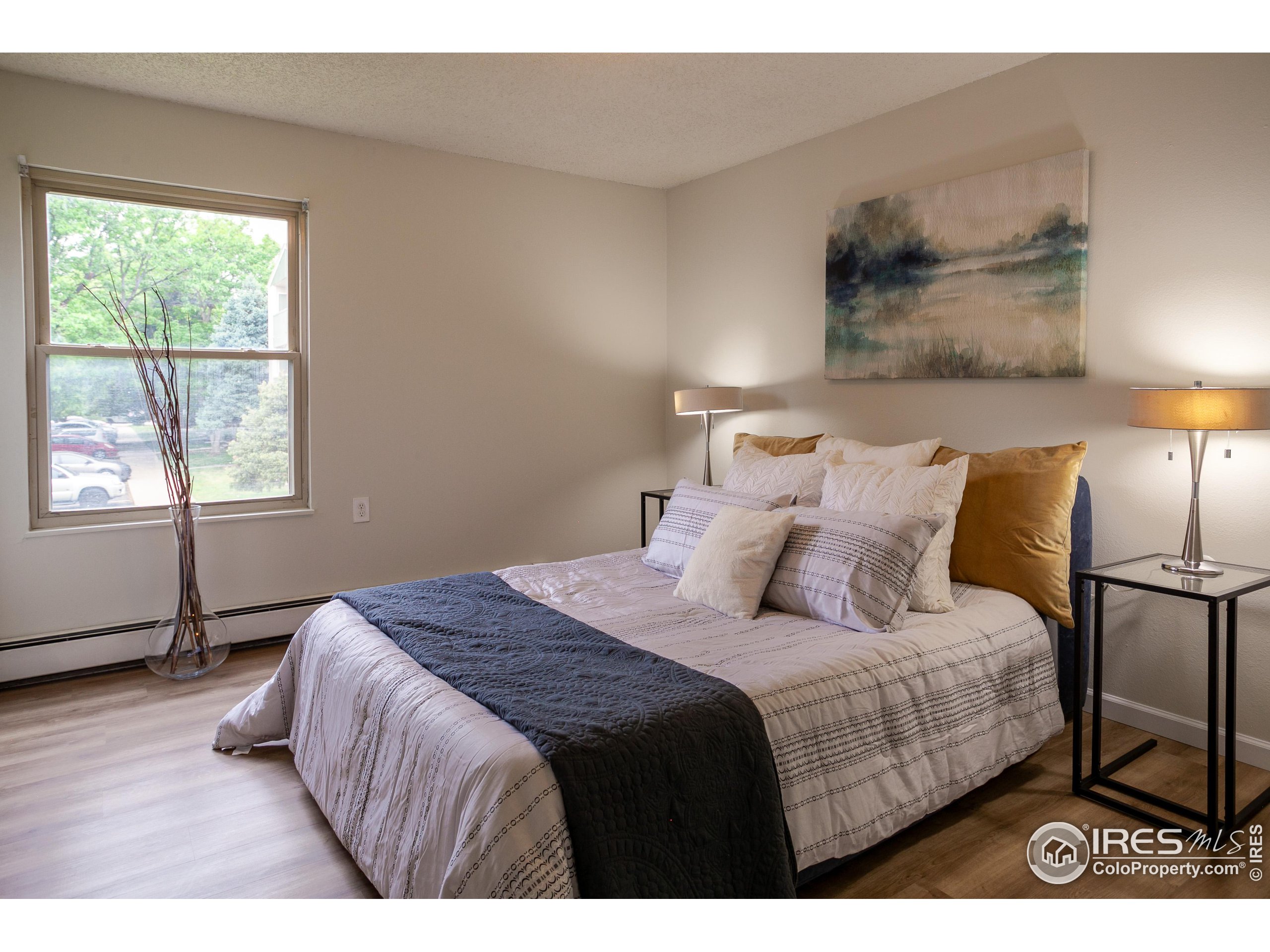 512 E Monroe Dr D420