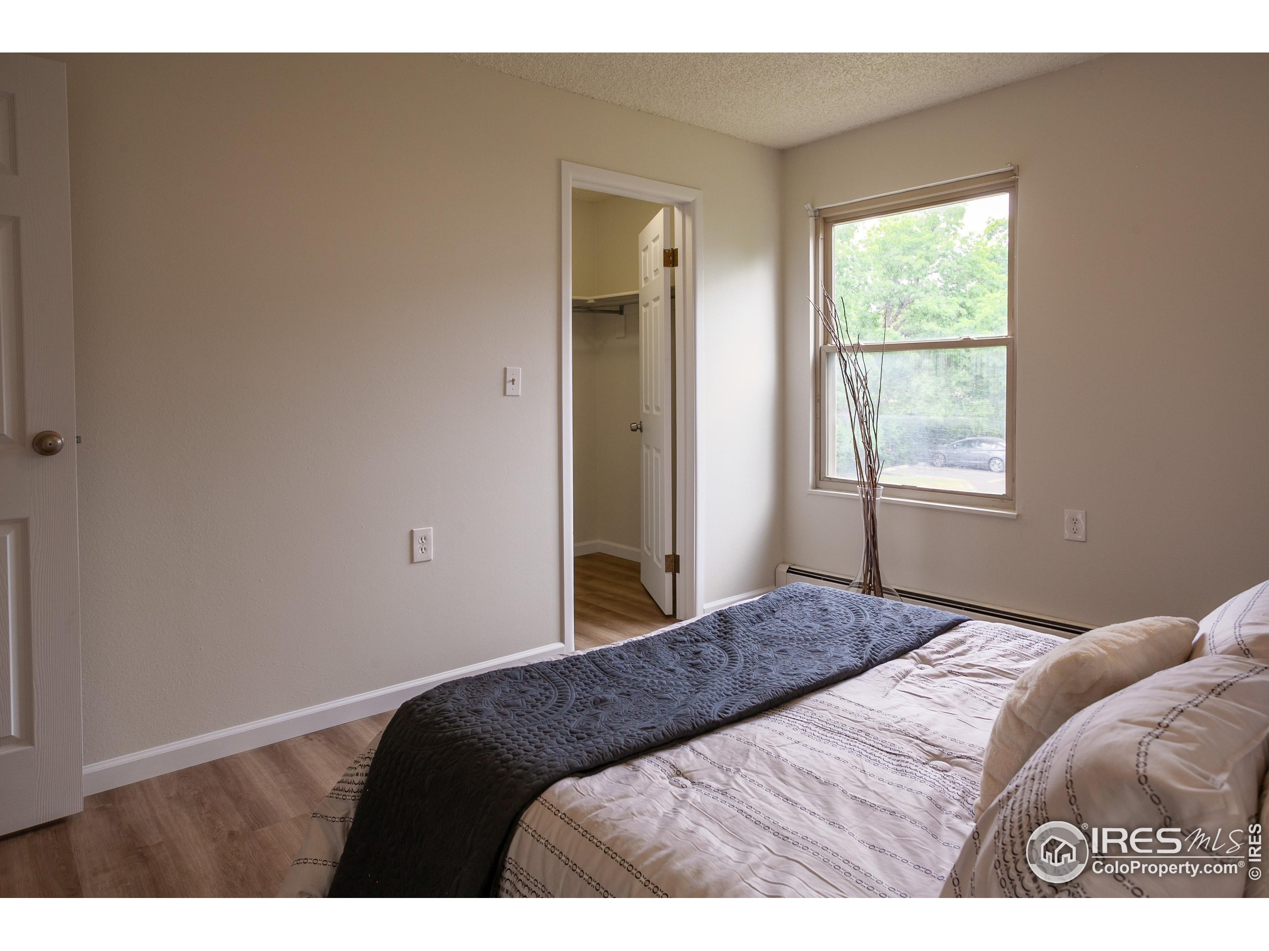 512 E Monroe Dr D420