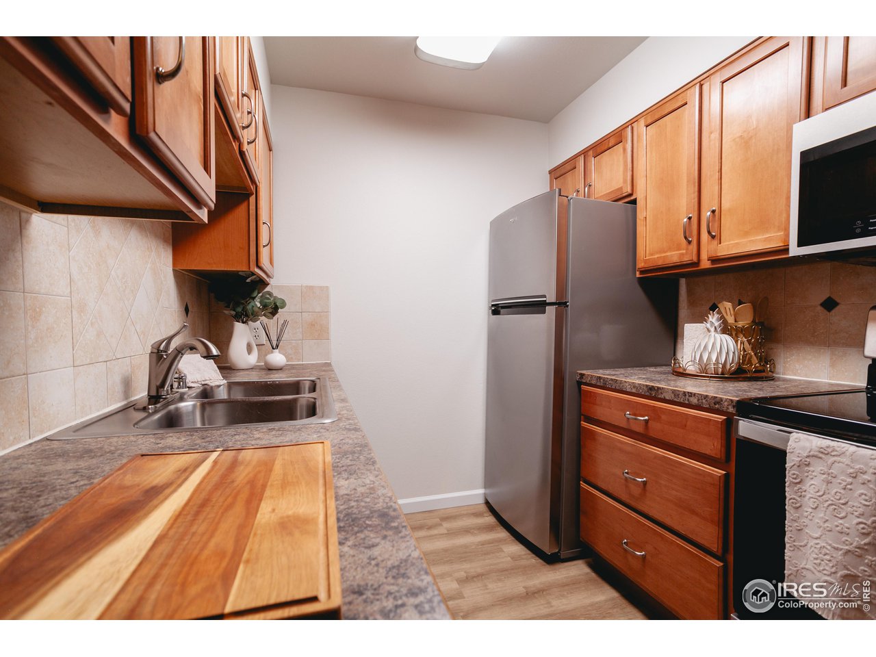 512 E Monroe Dr D420