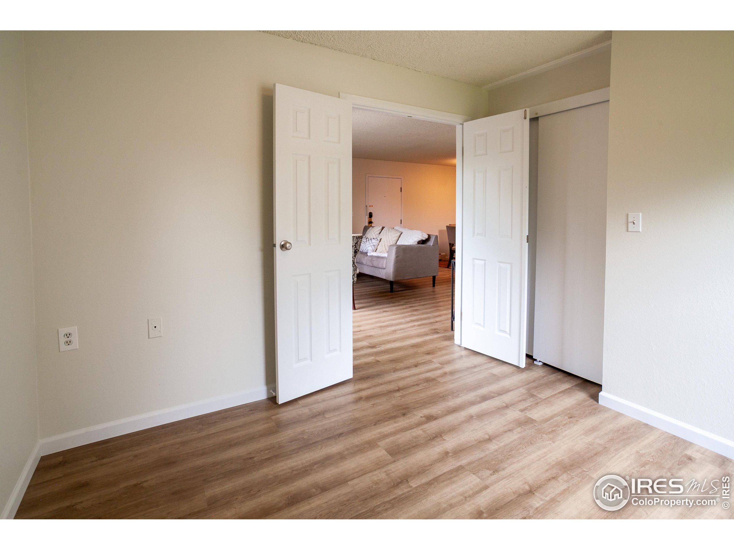 512 E Monroe Dr D420