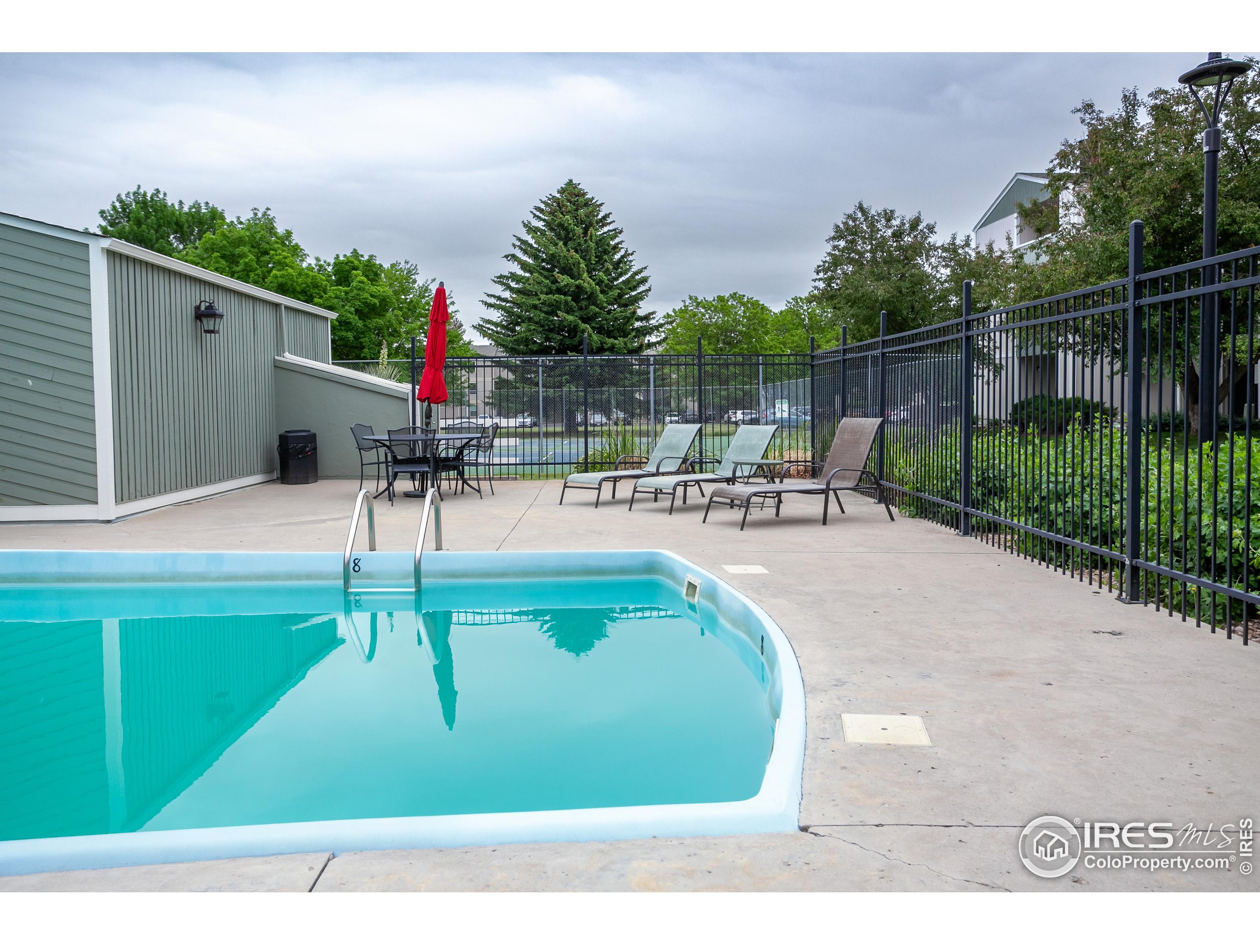 512 E Monroe Dr D420