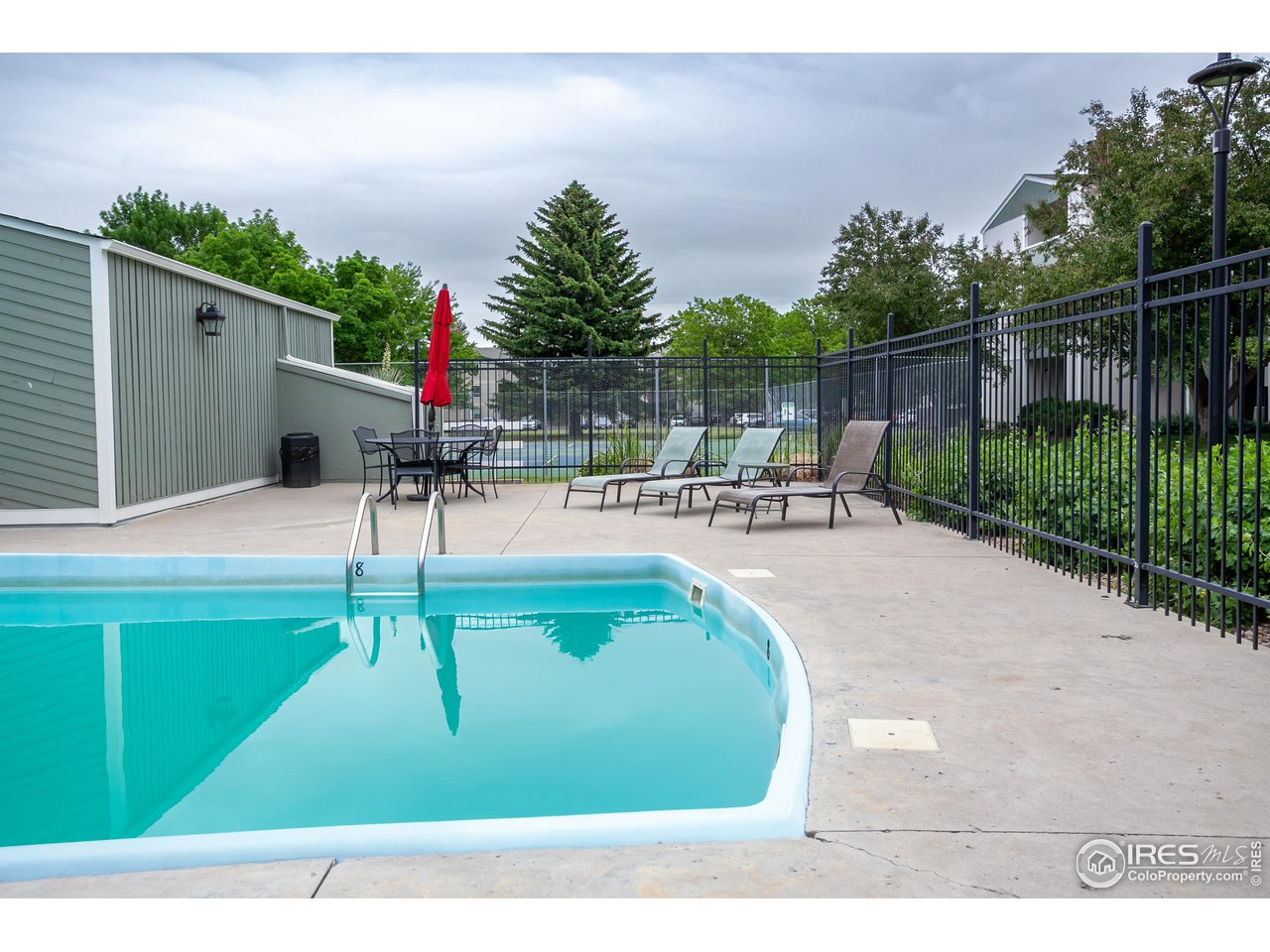 512 E Monroe Dr D420