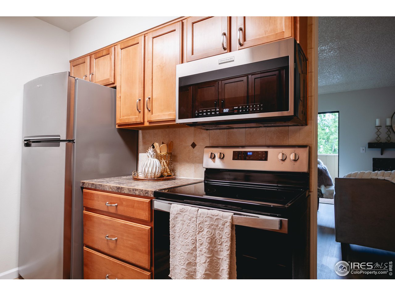 512 E Monroe Dr D420