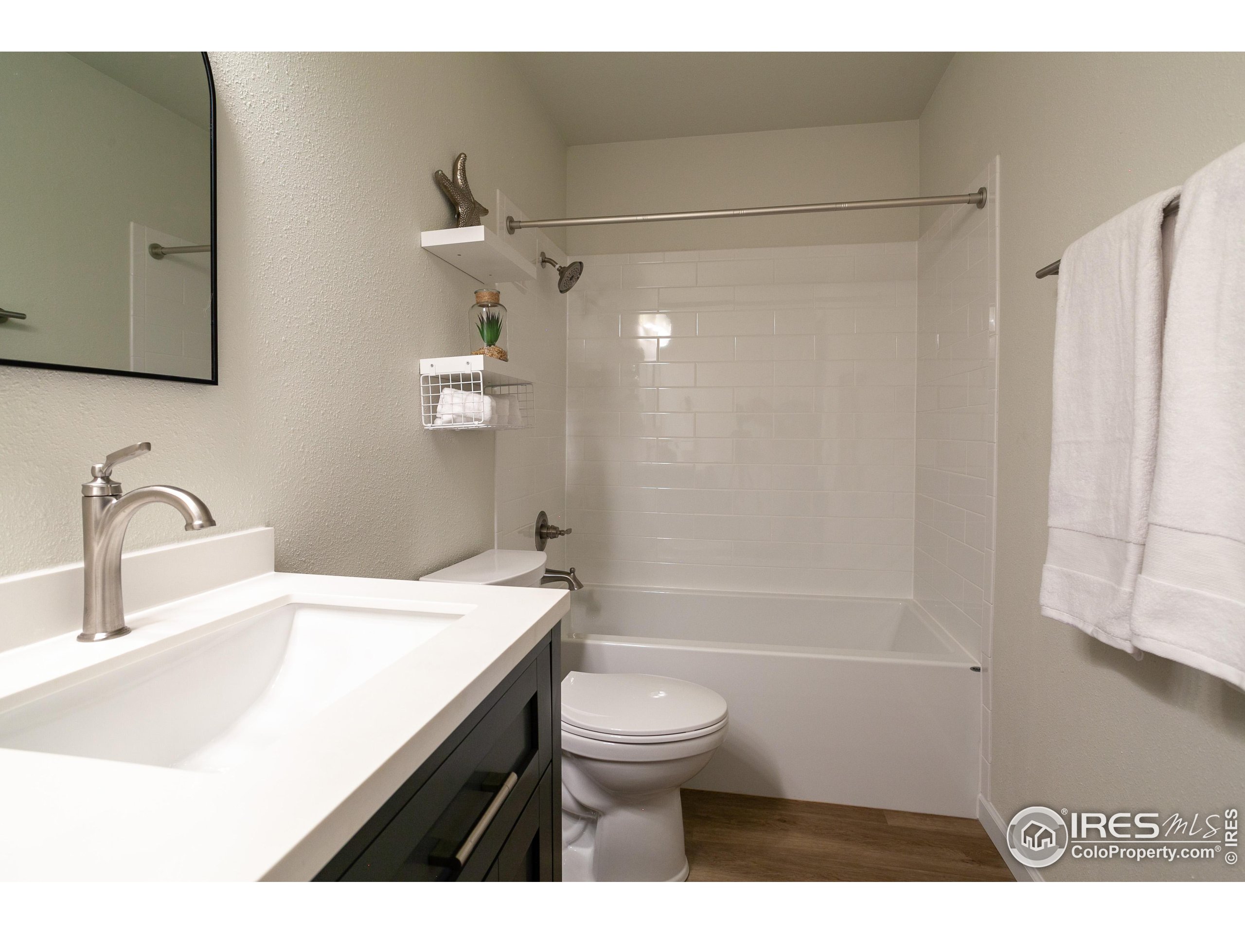 512 E Monroe Dr D420