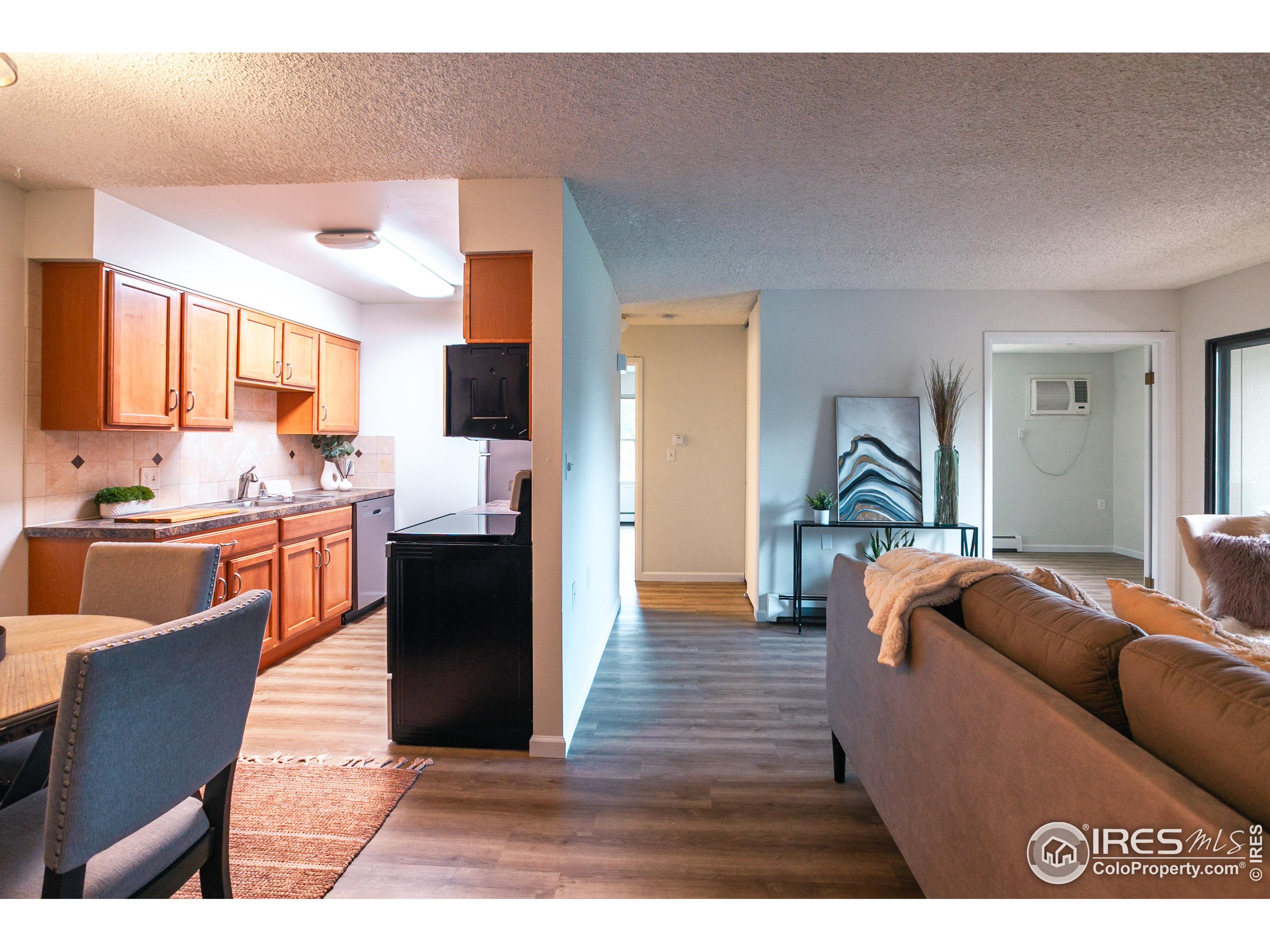 512 E Monroe Dr D420