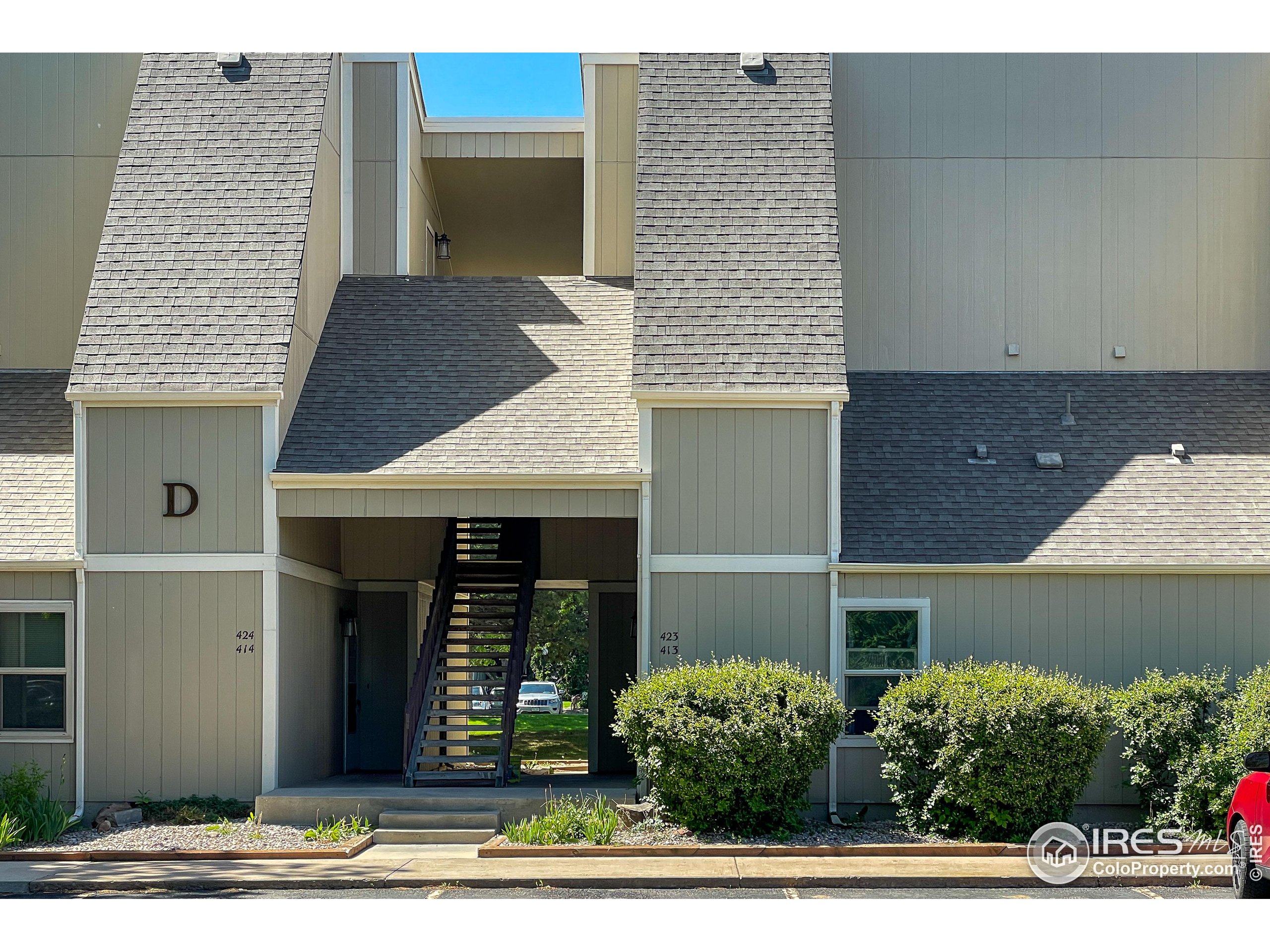 512 E Monroe Dr D420