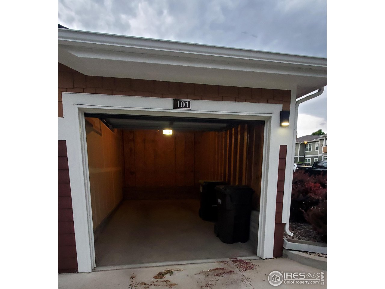 2303 Owens Ave 11-101