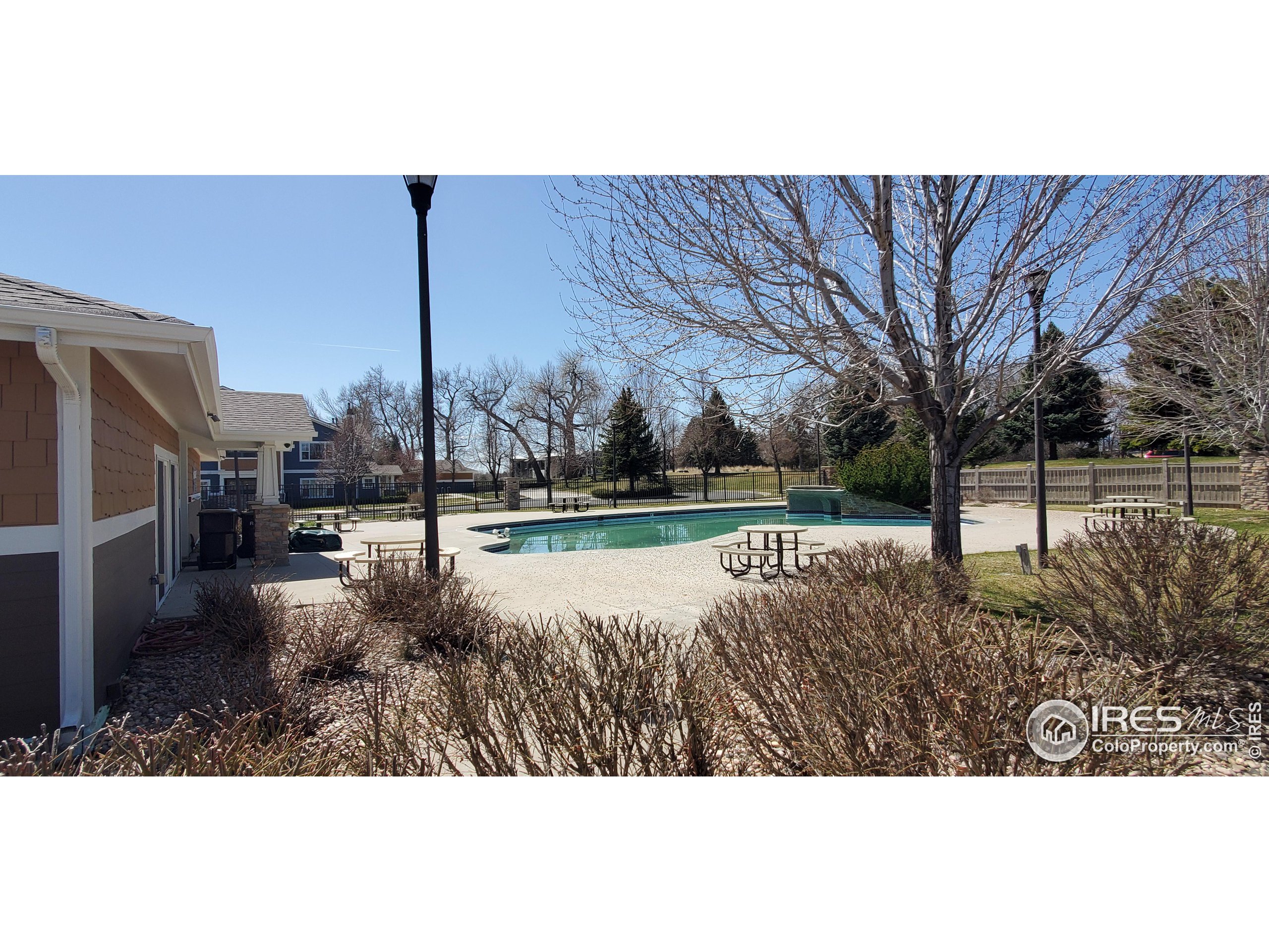 2303 Owens Ave 11-101