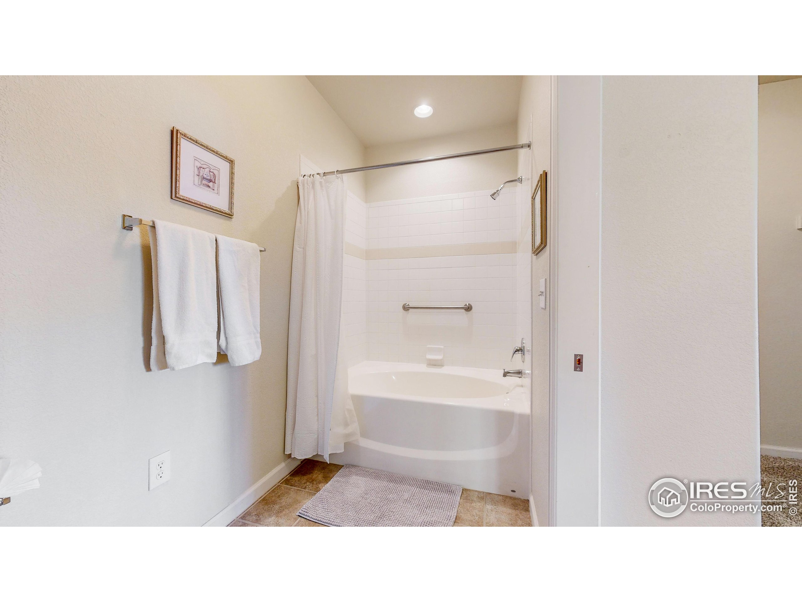 2303 Owens Ave 11-101