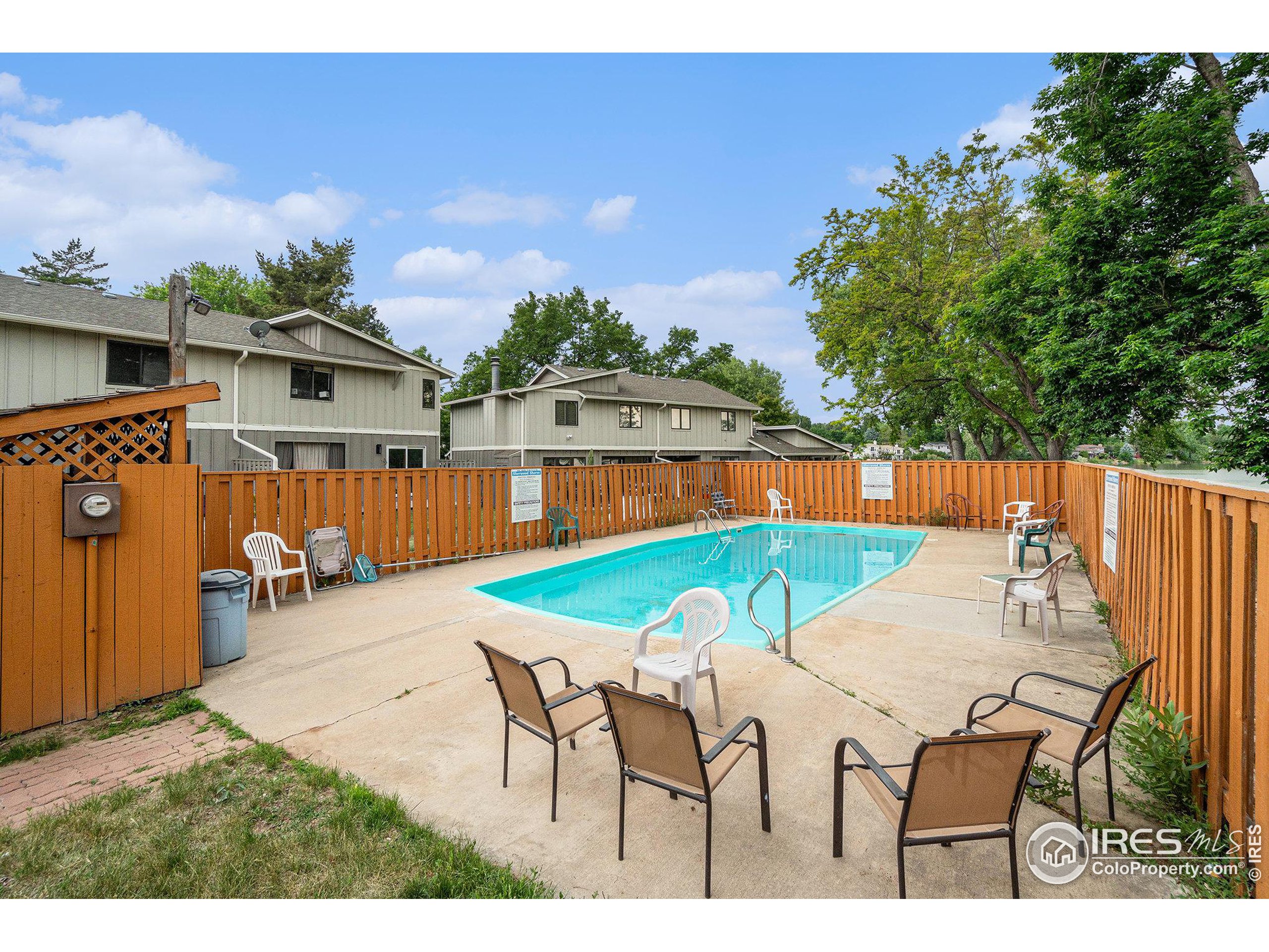 1712 Lake Sherwood Dr