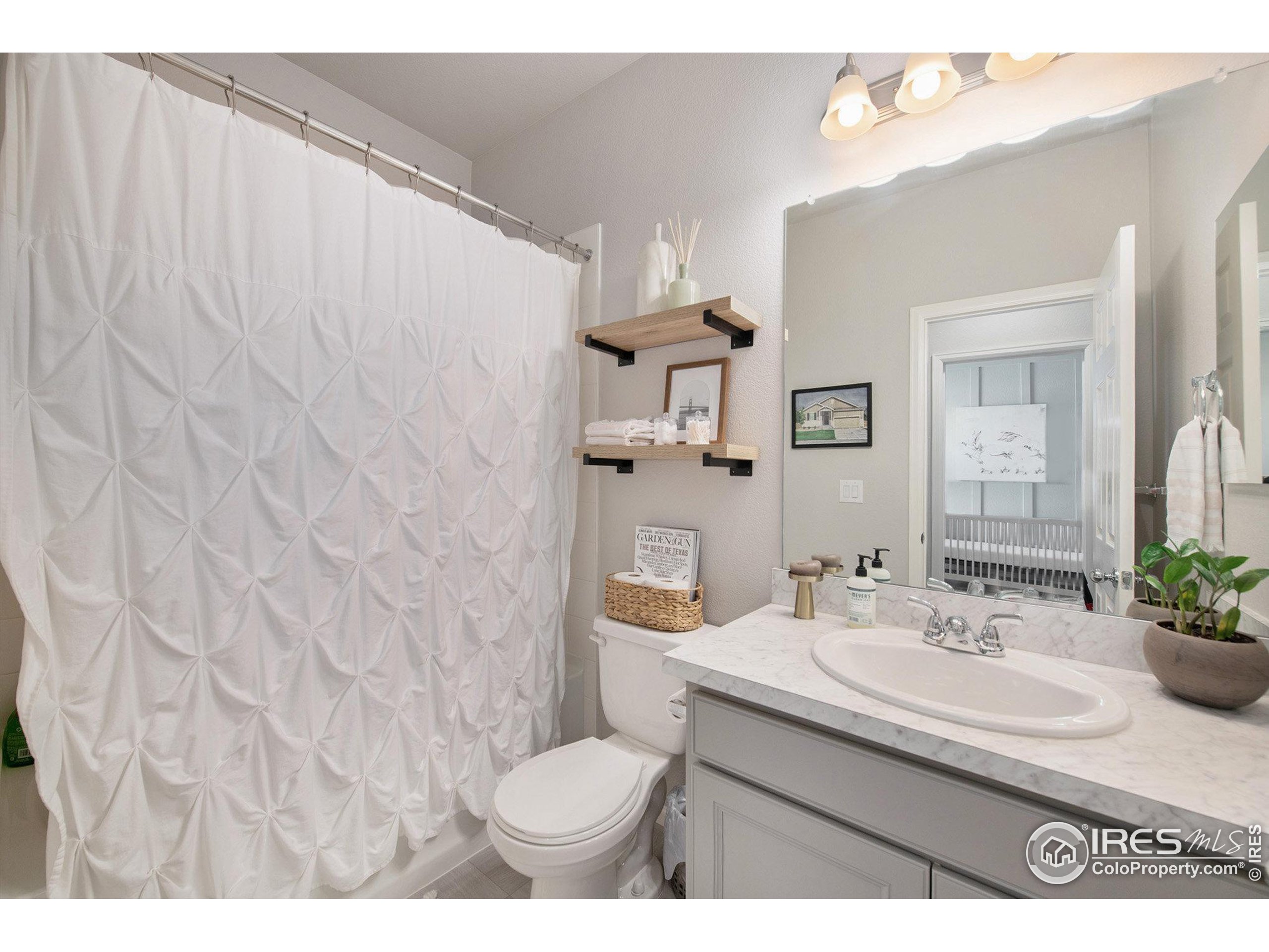 5375 Alberta Falls St