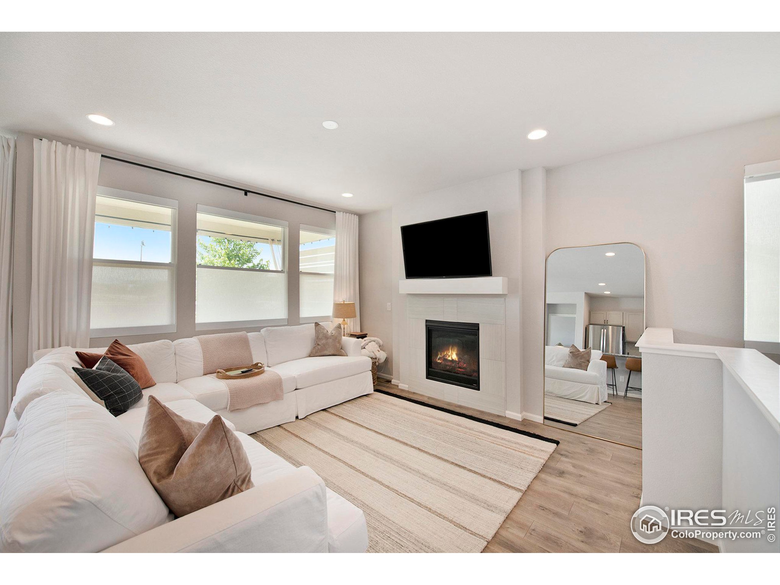 5375 Alberta Falls St