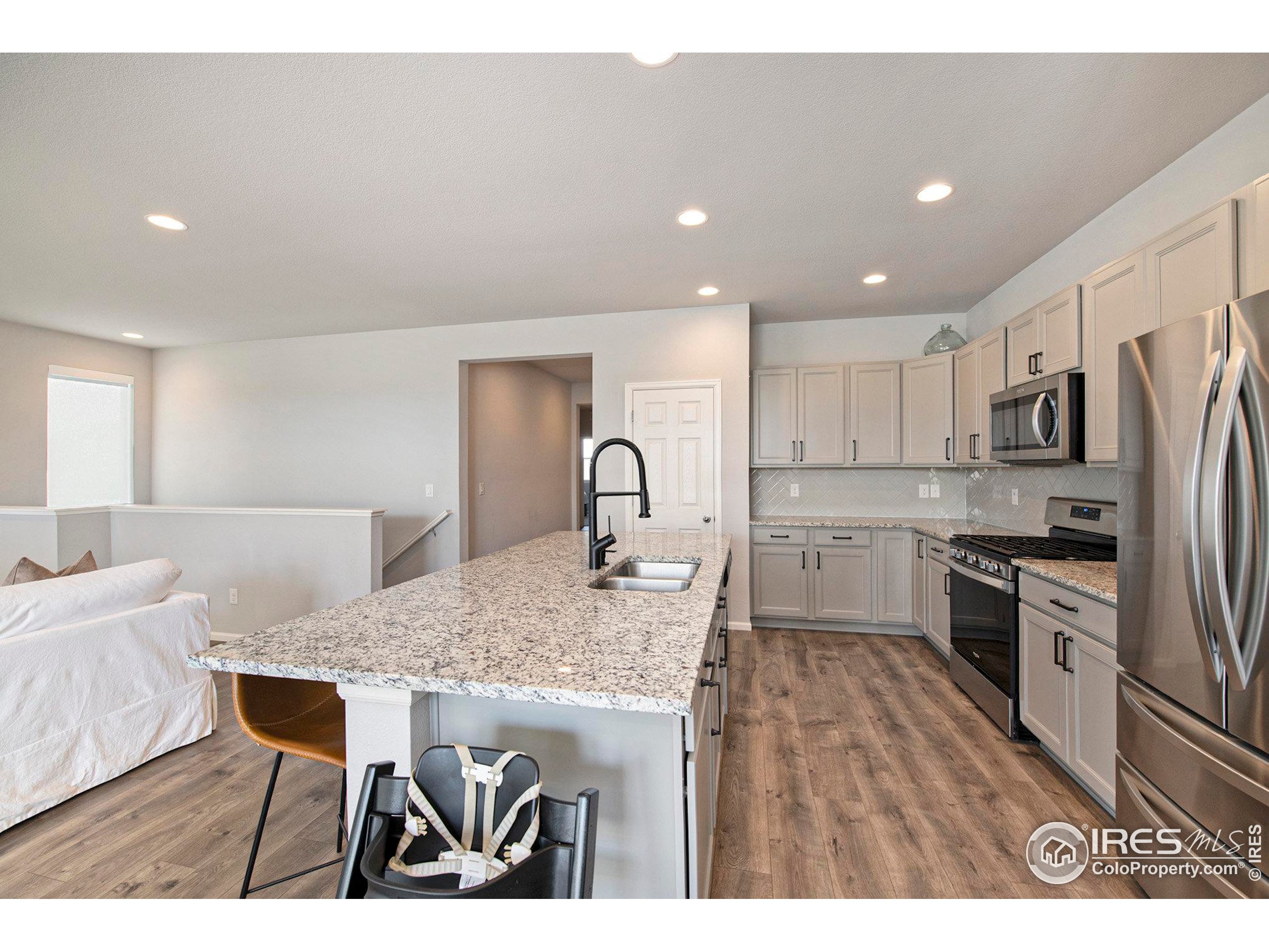 5375 Alberta Falls St