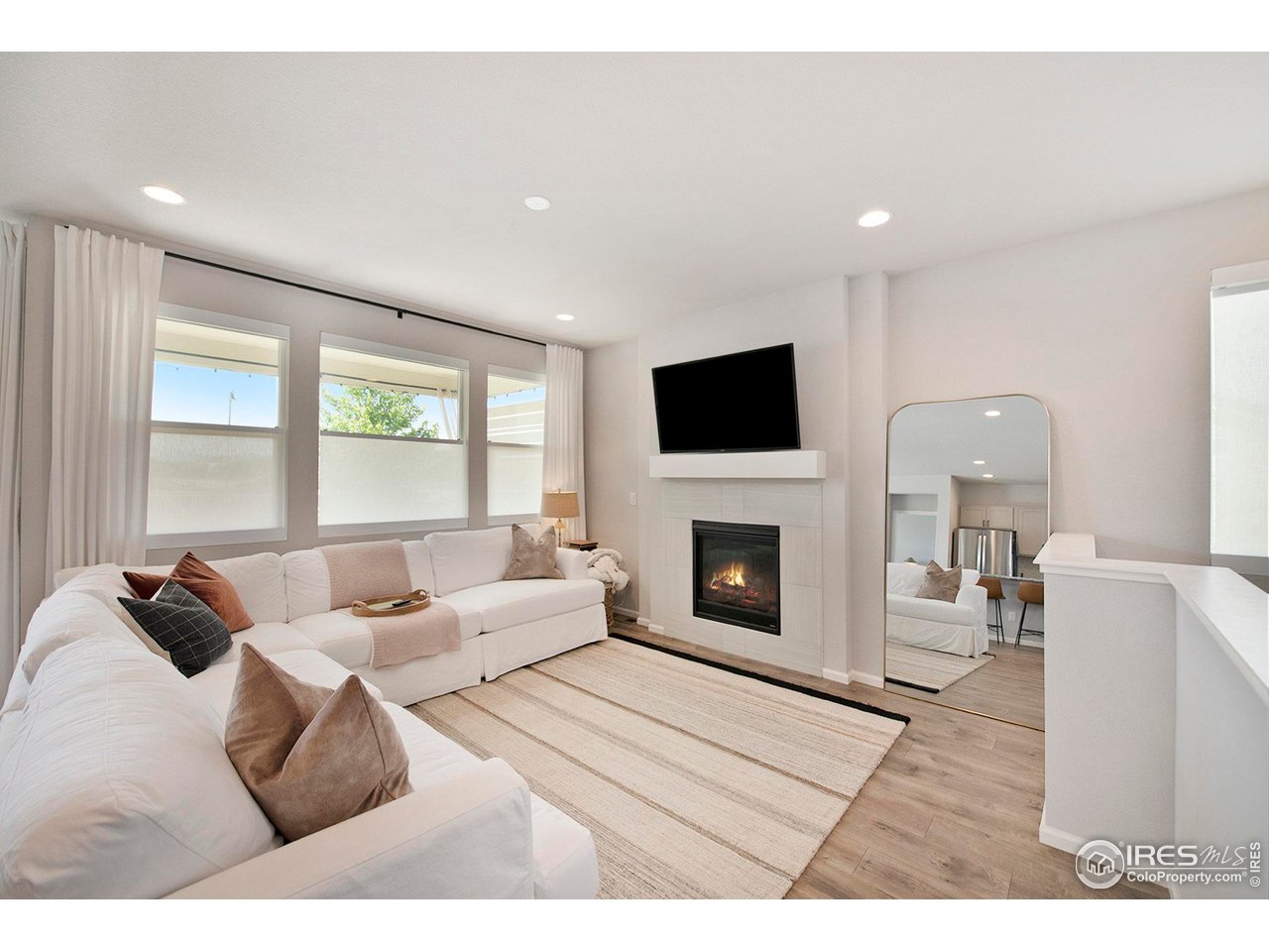 5375 Alberta Falls St