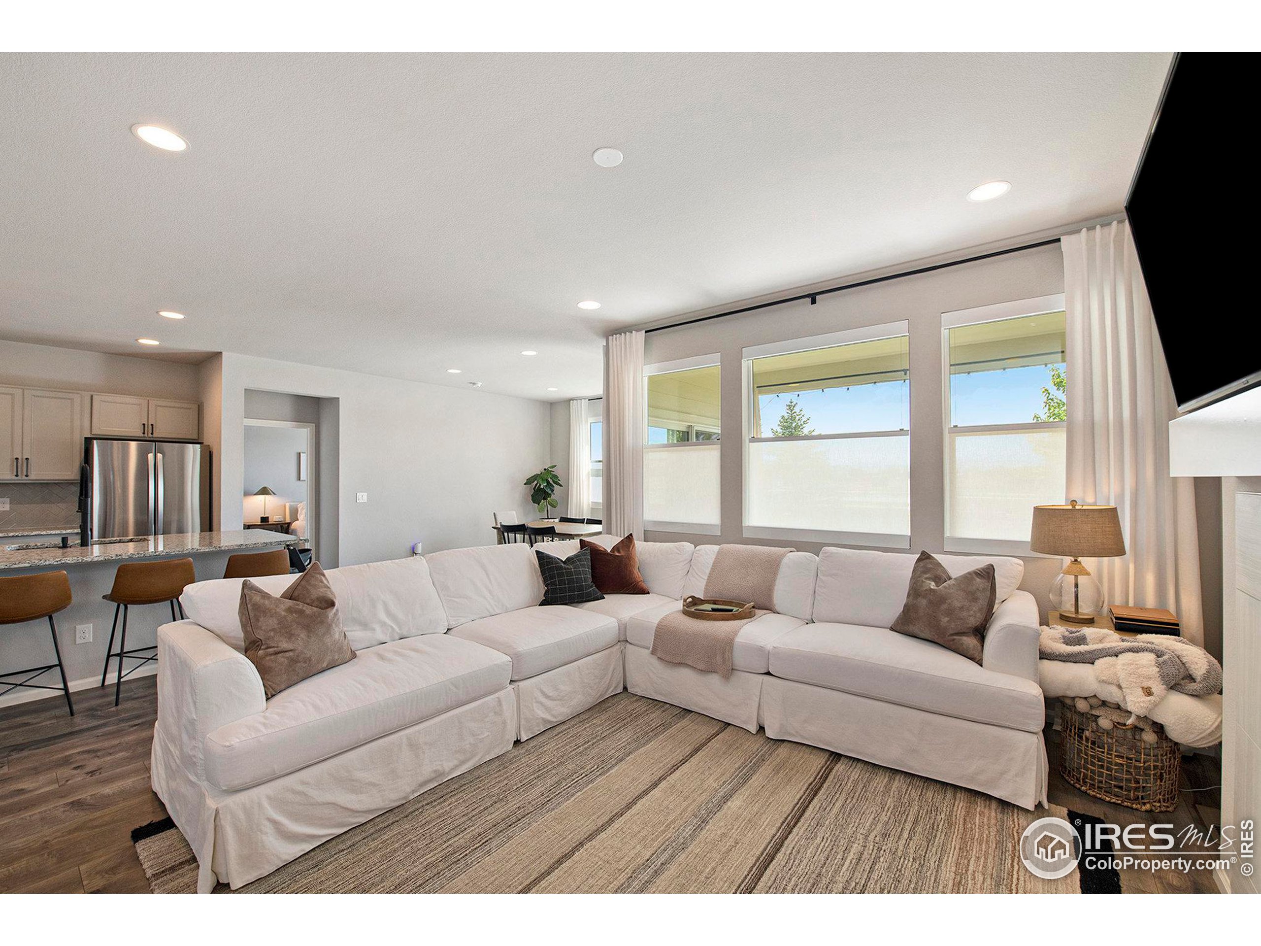 5375 Alberta Falls St