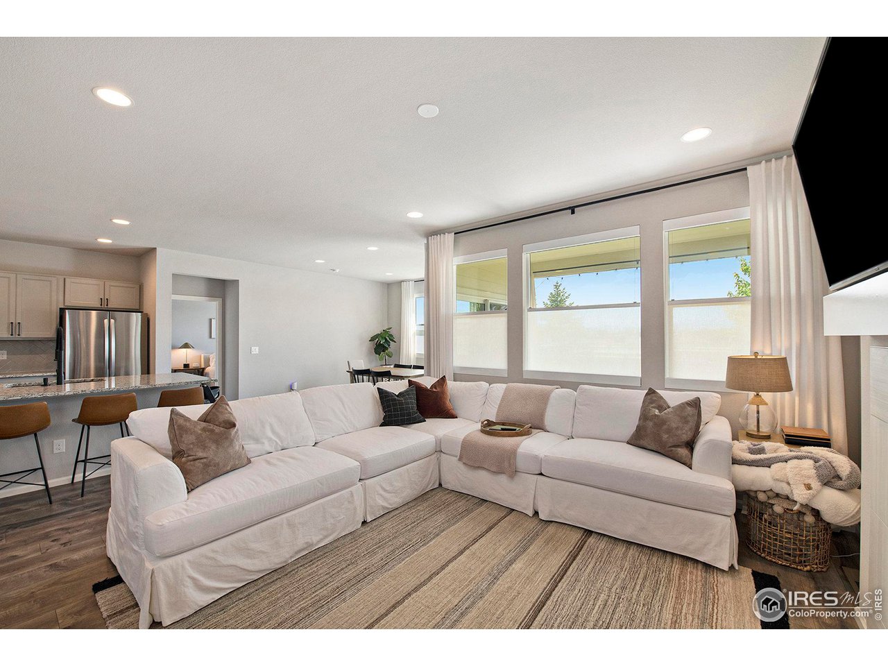 5375 Alberta Falls St