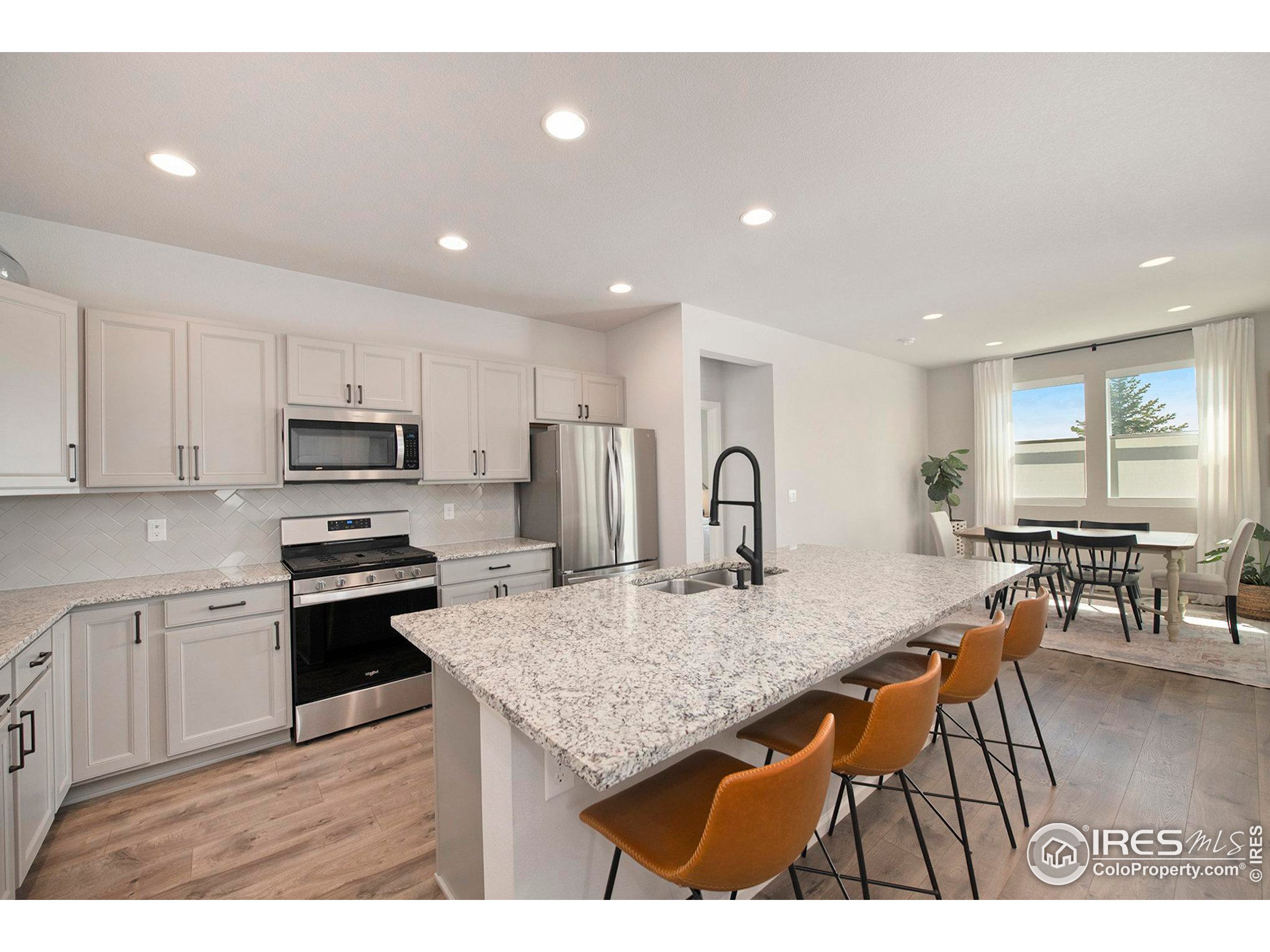 5375 Alberta Falls St